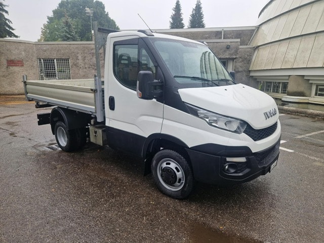 IVECO DAILY 35 C 15 - Ponte Ribaltabile 3 Lati - Doppio Gancio di Traino KG. 3500-image-2