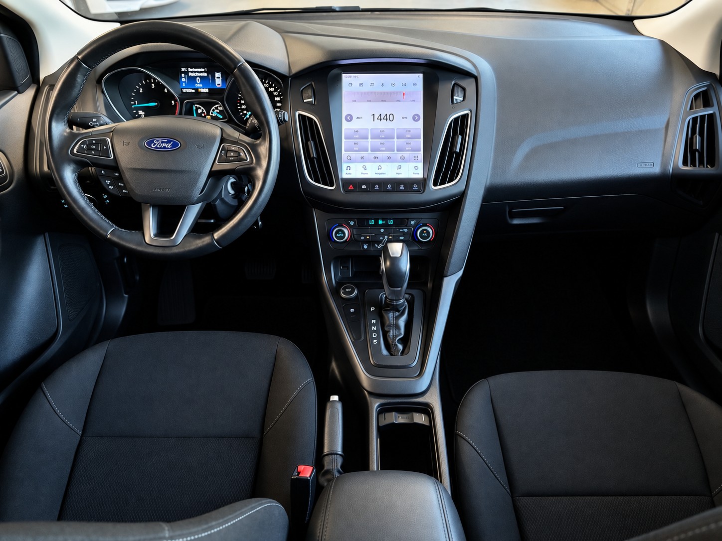 FORD Focus 1.5 TDCi Business PowerShift-image-11