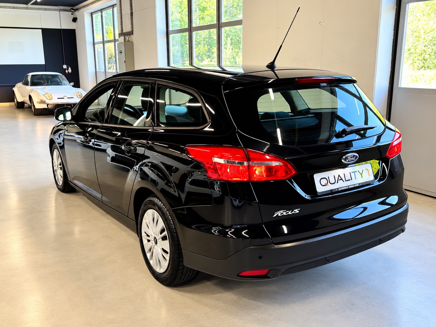 FORD Focus 1.5 TDCi Business PowerShift-image-8
