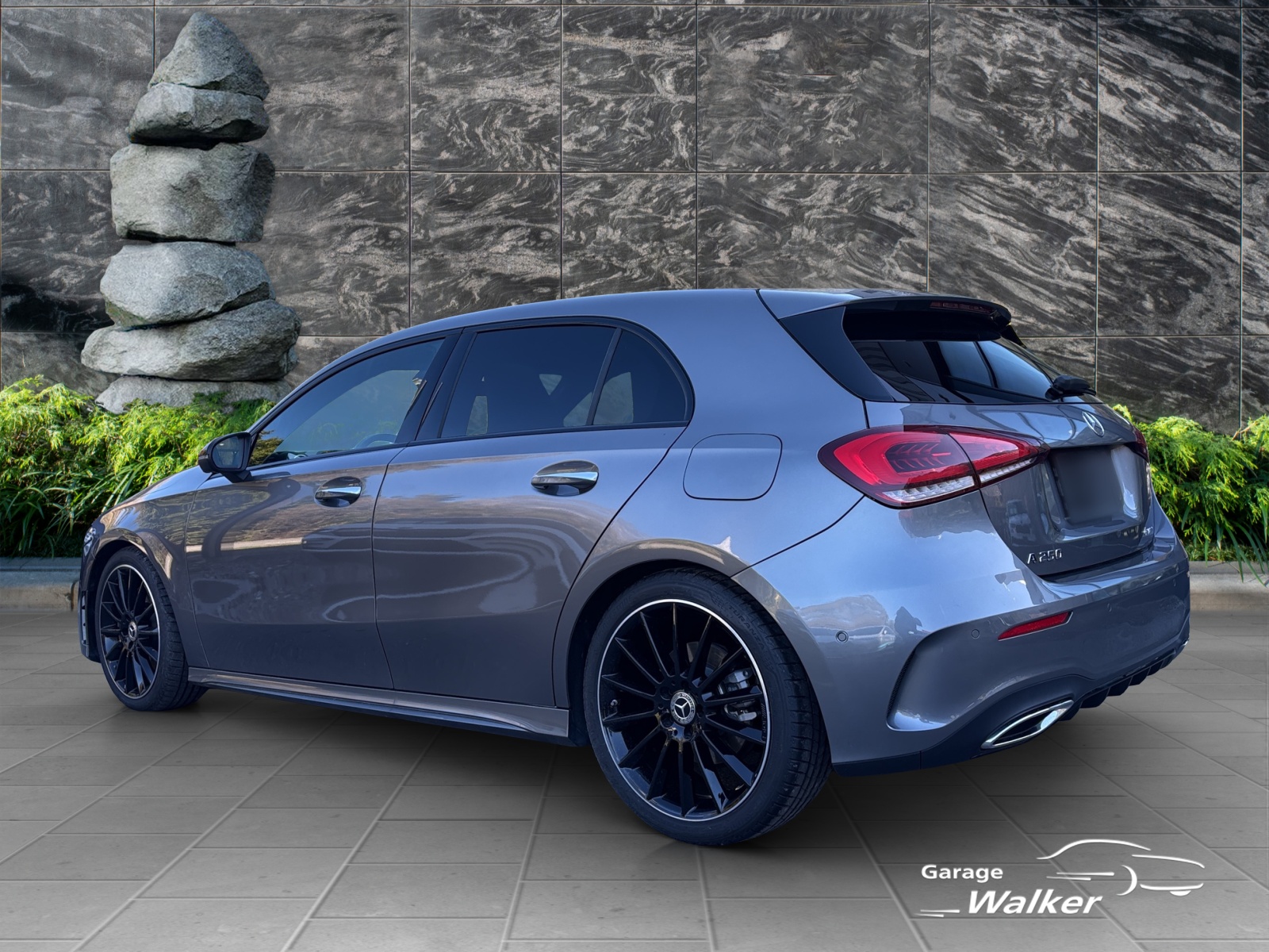 MERCEDES-BENZ A 250 4Matic AMG Line 4Matic 7G-DCT-image-3