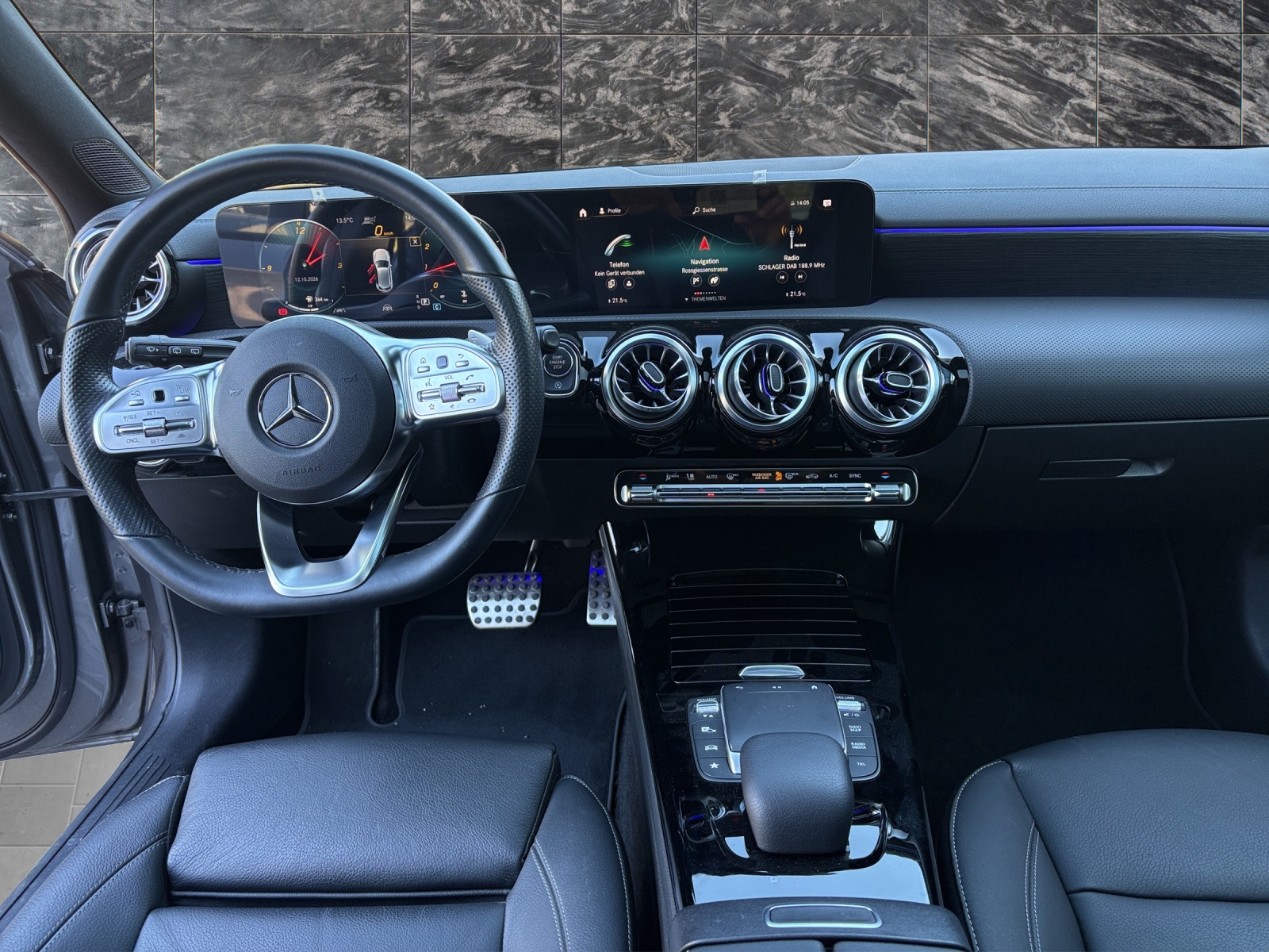 MERCEDES-BENZ A 250 4Matic AMG Line 4Matic 7G-DCT-image-11