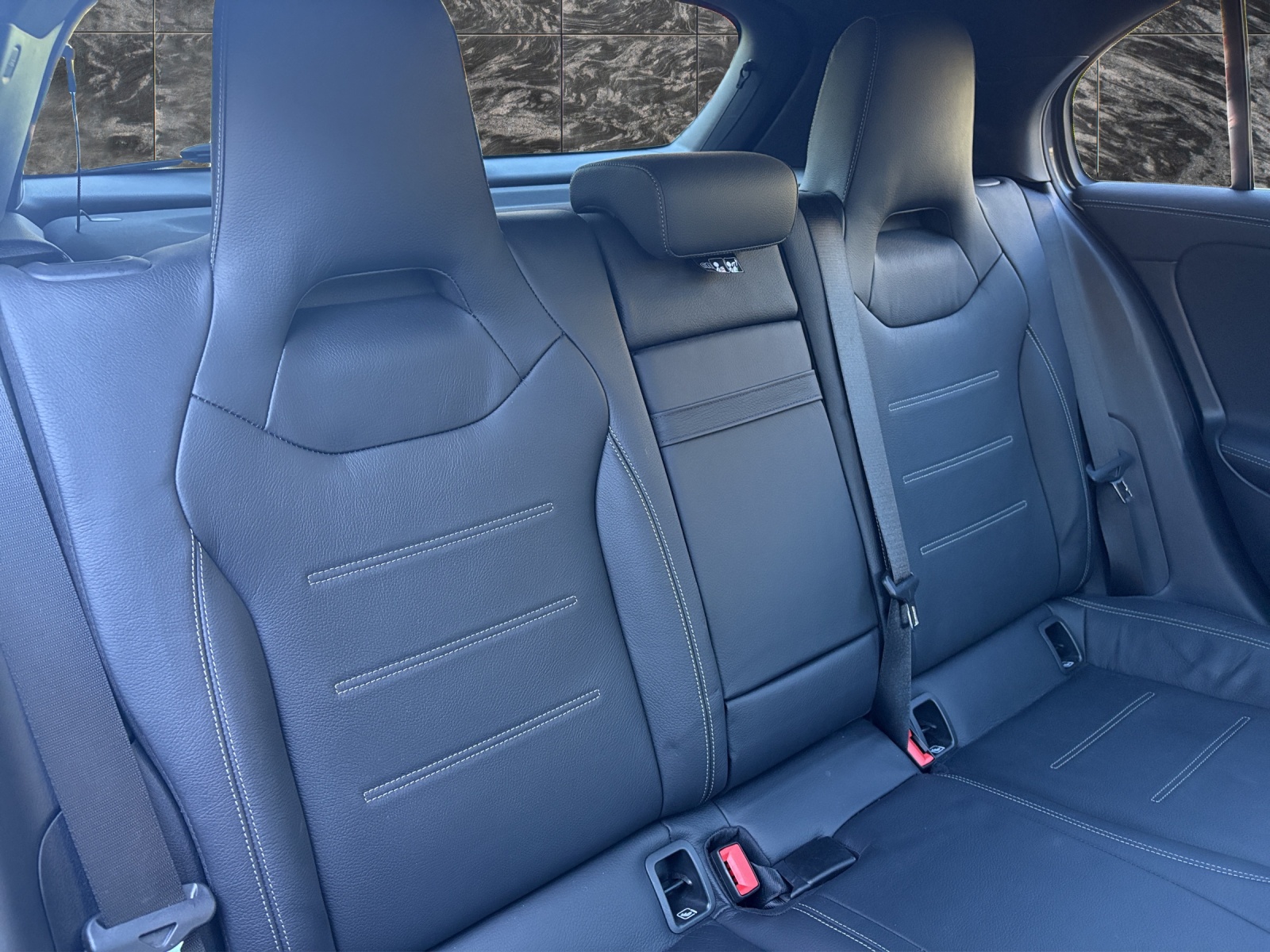 MERCEDES-BENZ A 250 4Matic AMG Line 4Matic 7G-DCT-image-12