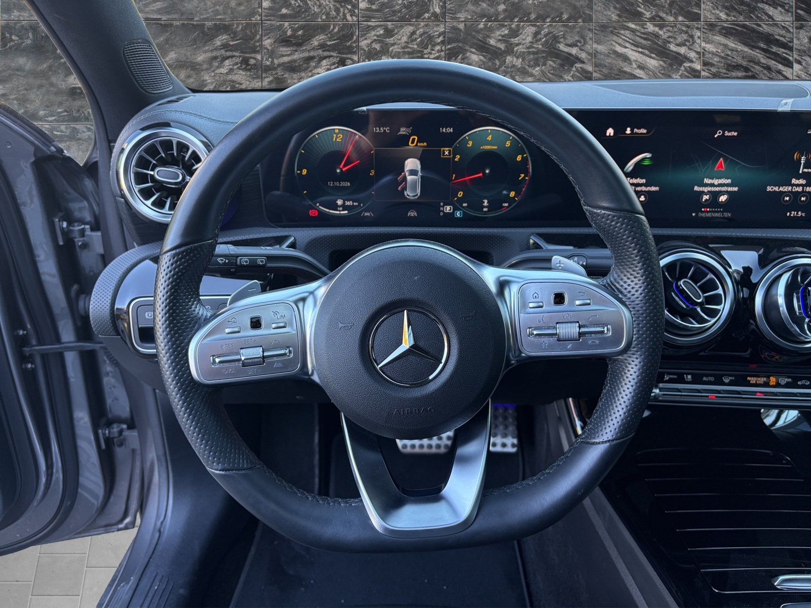 MERCEDES-BENZ A 250 4Matic AMG Line 4Matic 7G-DCT-image-9