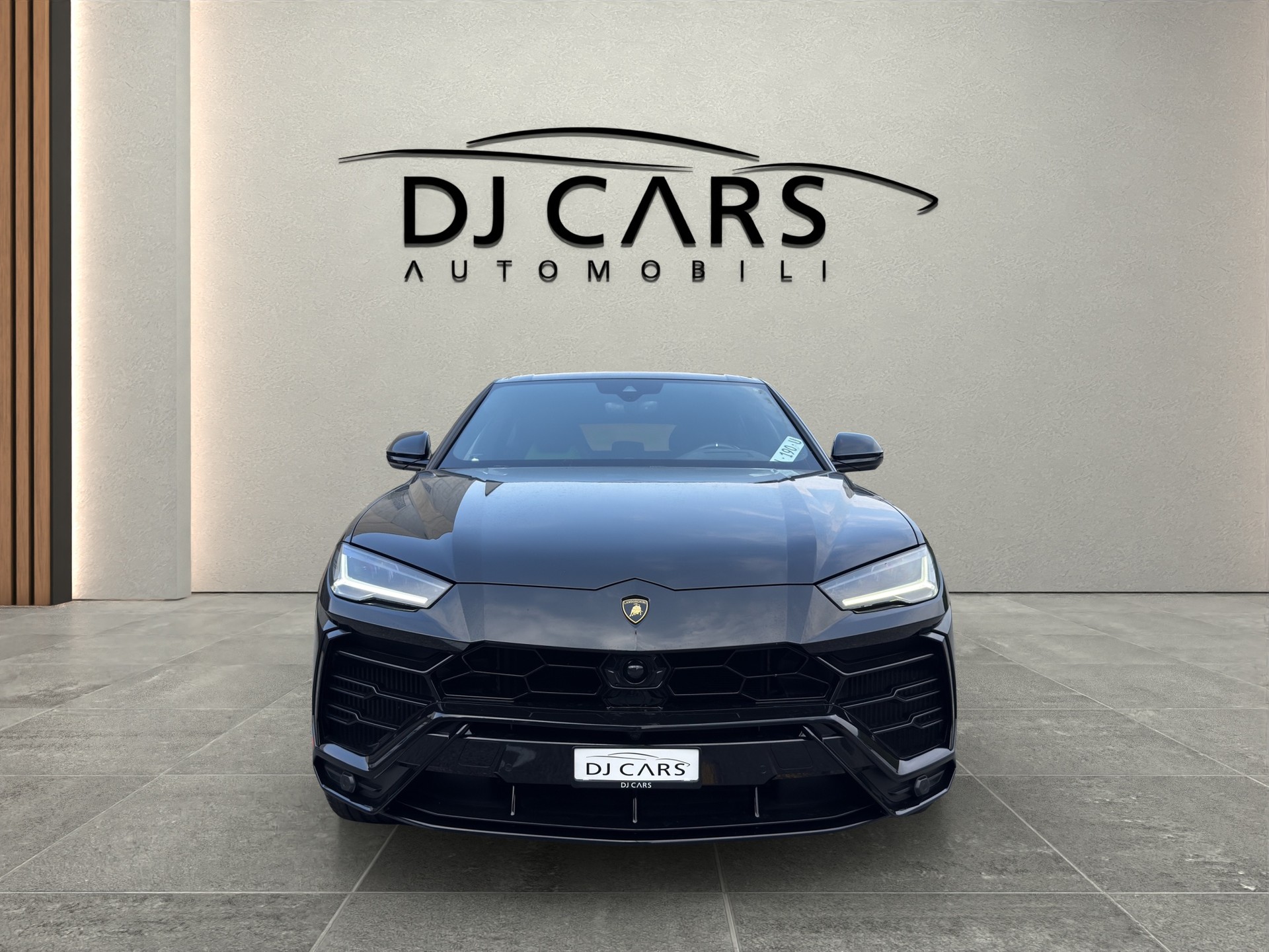 LAMBORGHINI Urus E-Gear-image-1
