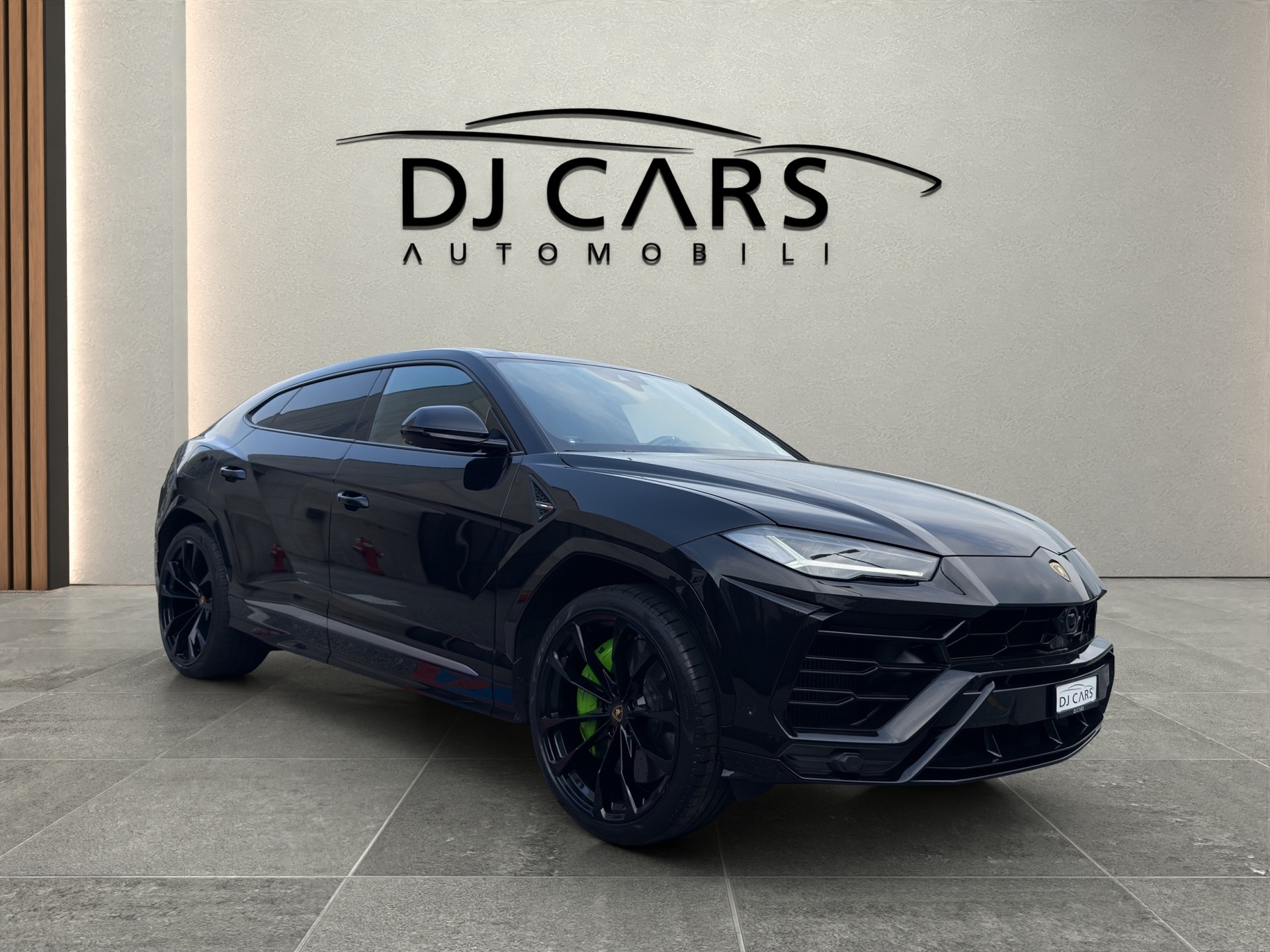 LAMBORGHINI Urus E-Gear-image-2