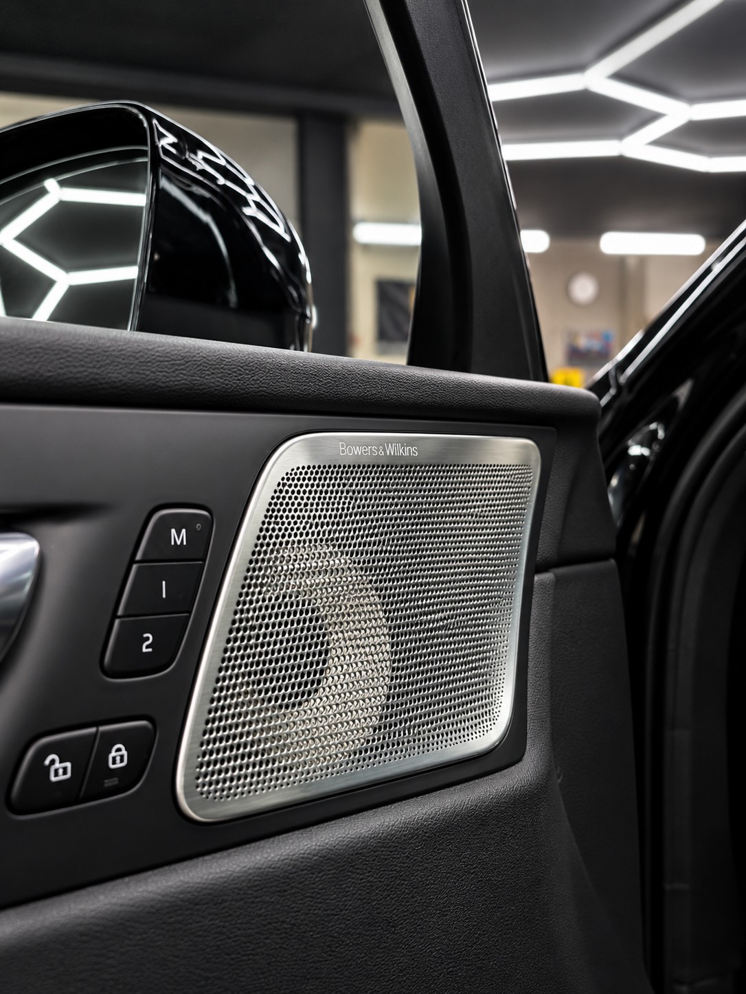 VOLVO XC60 B6 Benzin Mild Hybrid AWD Inscription Geartronic-image-8