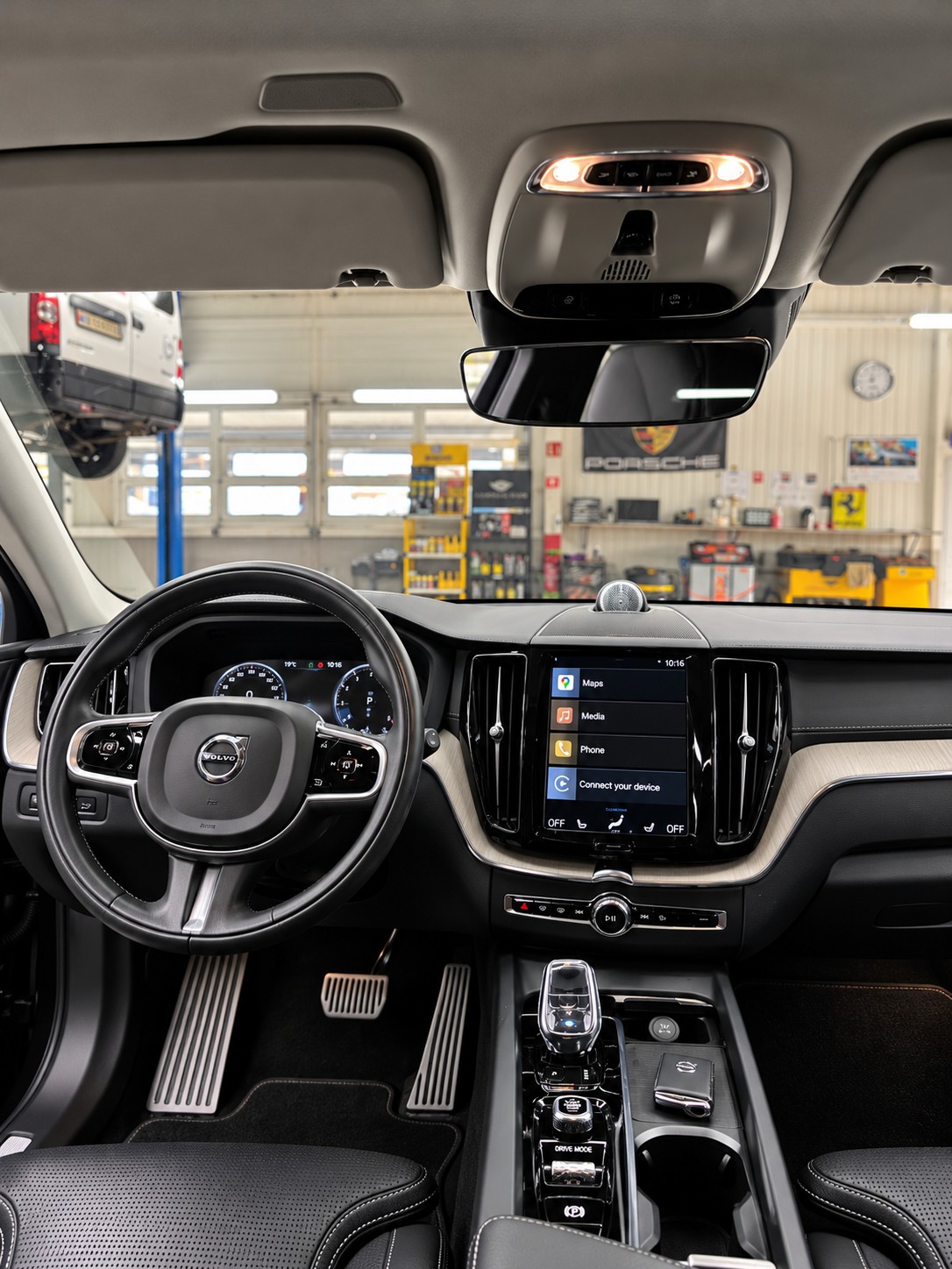 VOLVO XC60 B6 Benzin Mild Hybrid AWD Inscription Geartronic-image-11