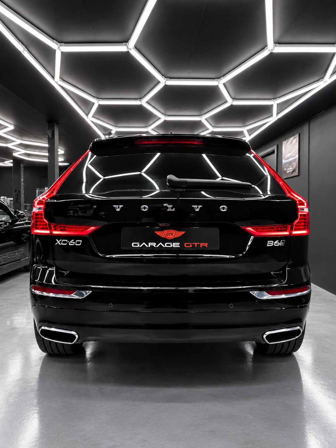 VOLVO XC60 B6 Benzin Mild Hybrid AWD Inscription Geartronic-image-4