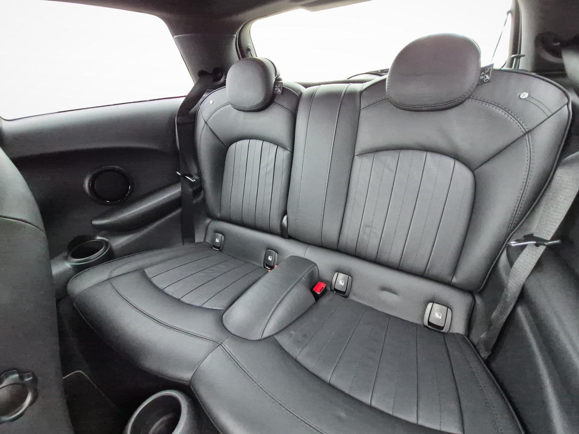MINI F56 Cooper SE-image-11