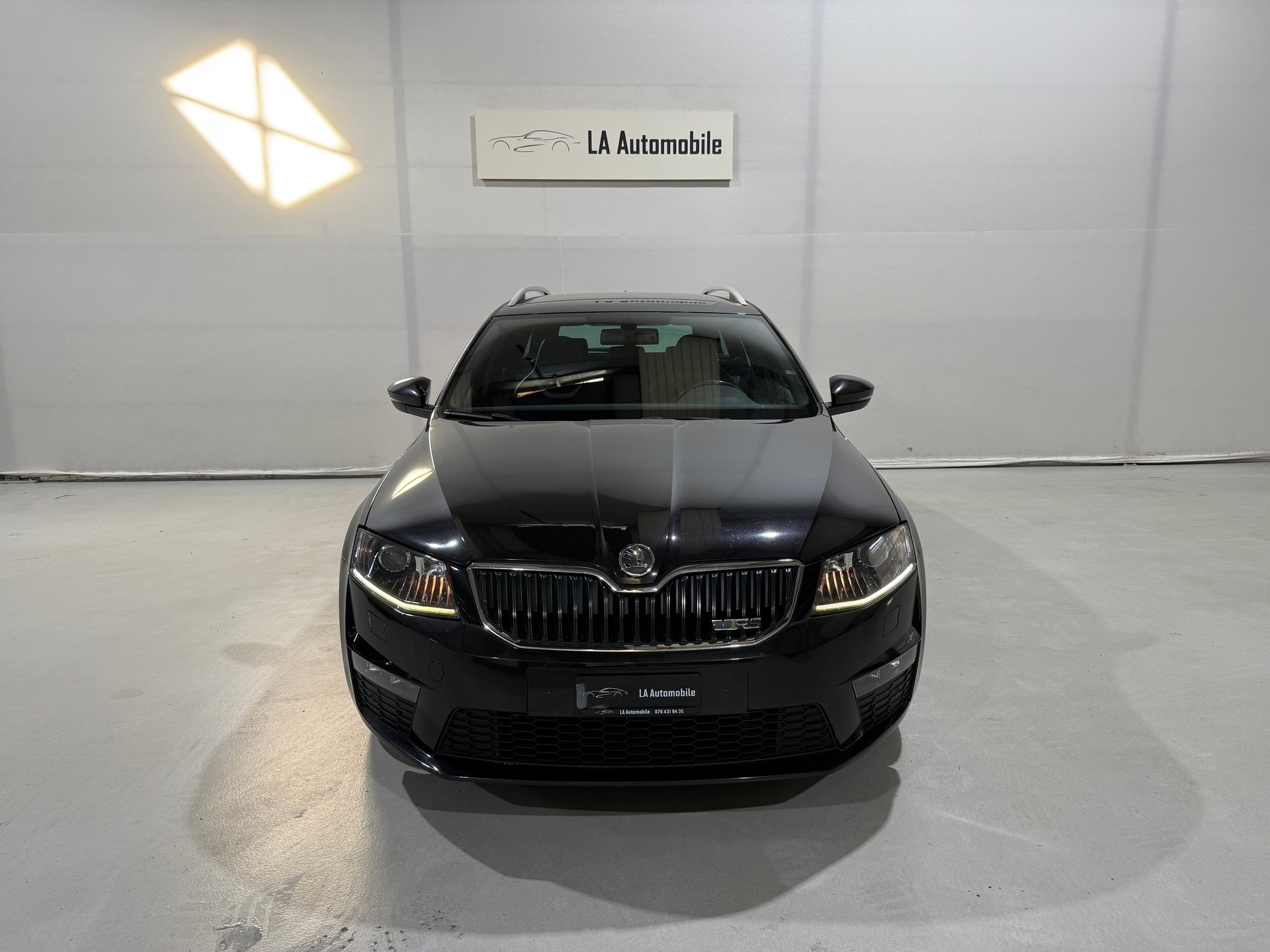 SKODA Octavia Combi 2.0 TDI RS DSG-image-3