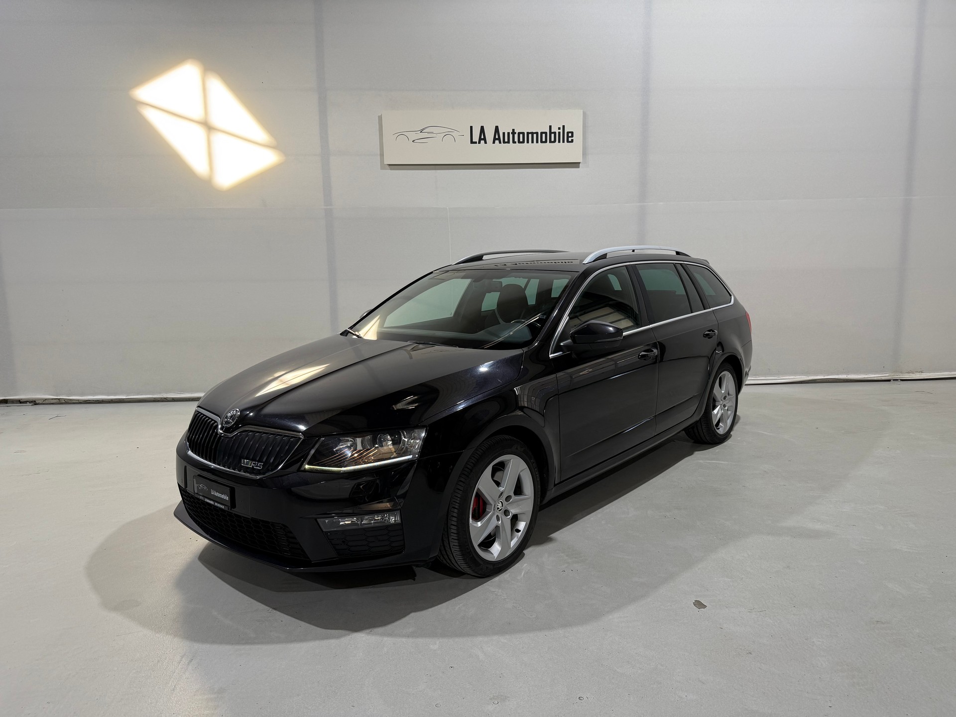 SKODA Octavia Combi 2.0 TDI RS DSG-image-0