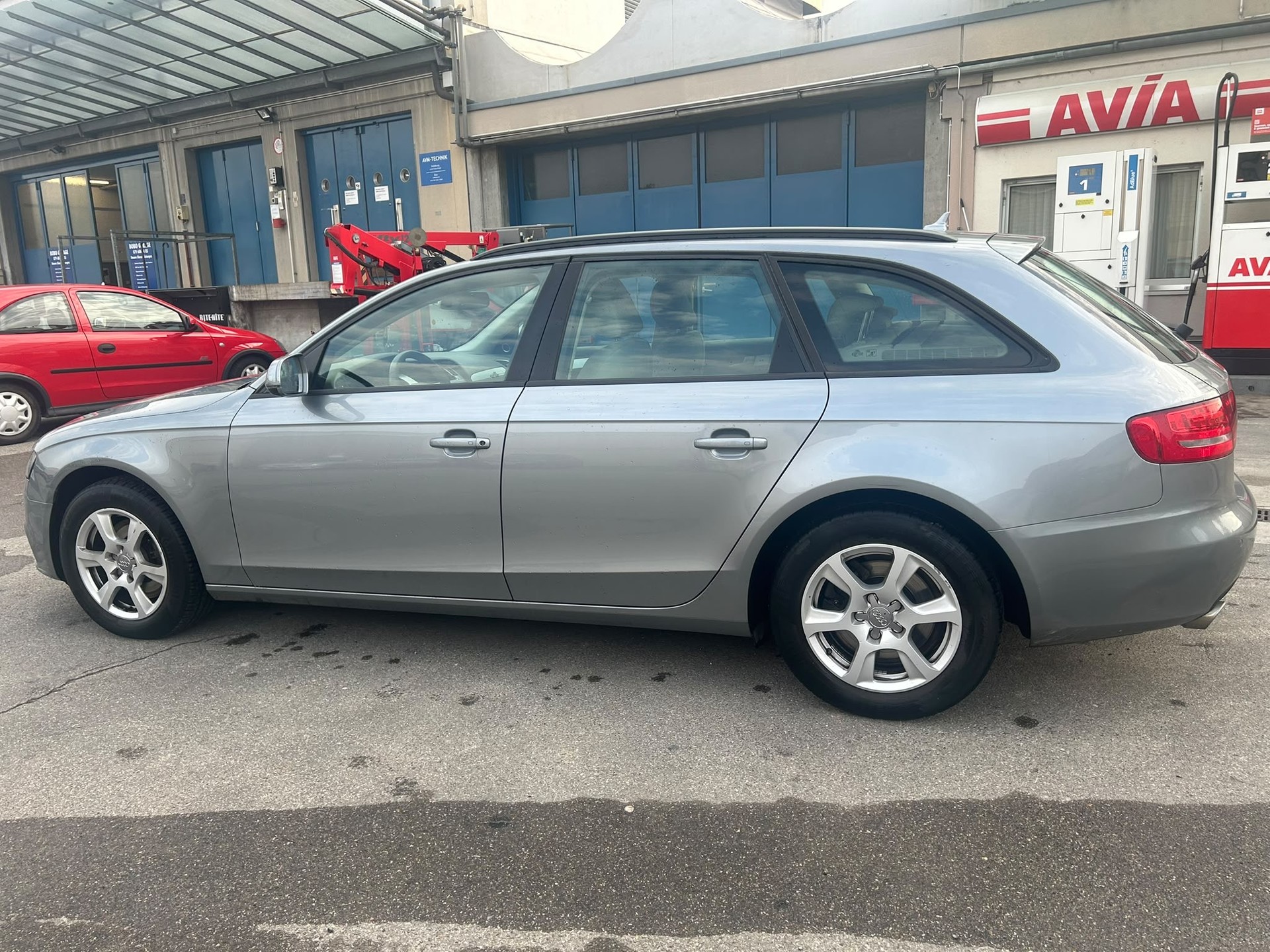AUDI A4 Avant 3.0 TDI quattro S-tronic-image-3