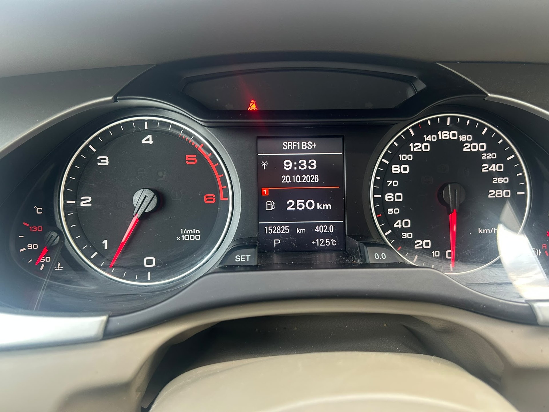 AUDI A4 Avant 3.0 TDI quattro S-tronic-image-9