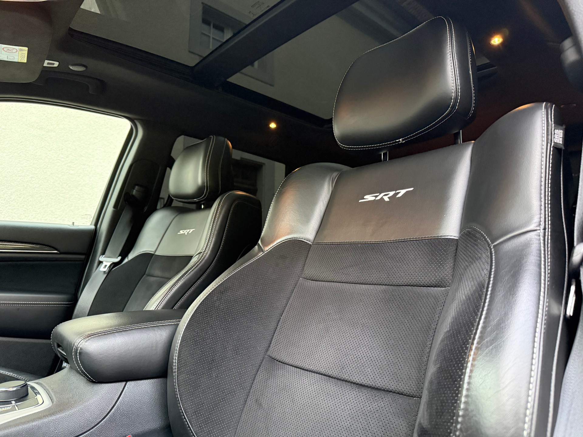 JEEP Grand Cherokee 6.4 V8 HEMI SRT8 Automatic-image-15