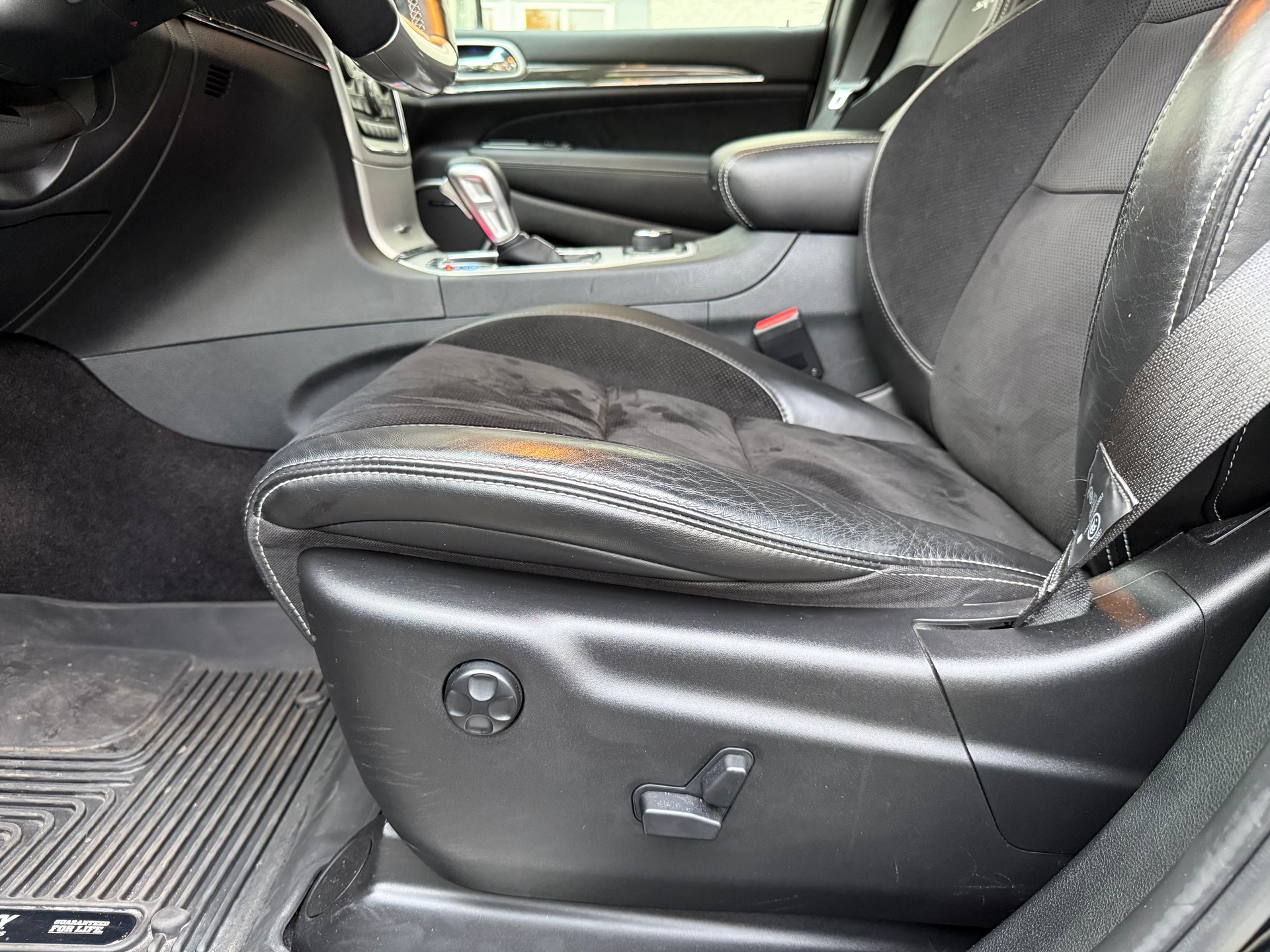 JEEP Grand Cherokee 6.4 V8 HEMI SRT8 Automatic-image-14