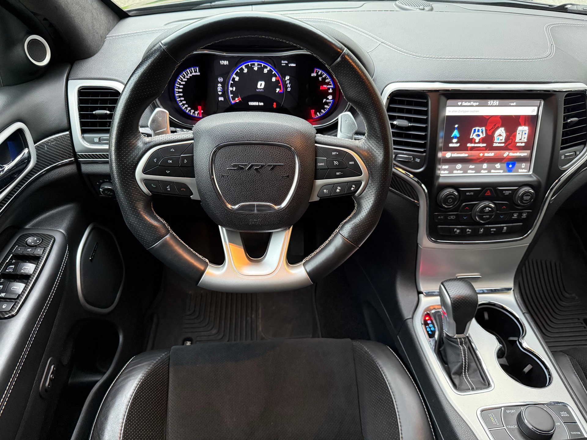 JEEP Grand Cherokee 6.4 V8 HEMI SRT8 Automatic-image-8