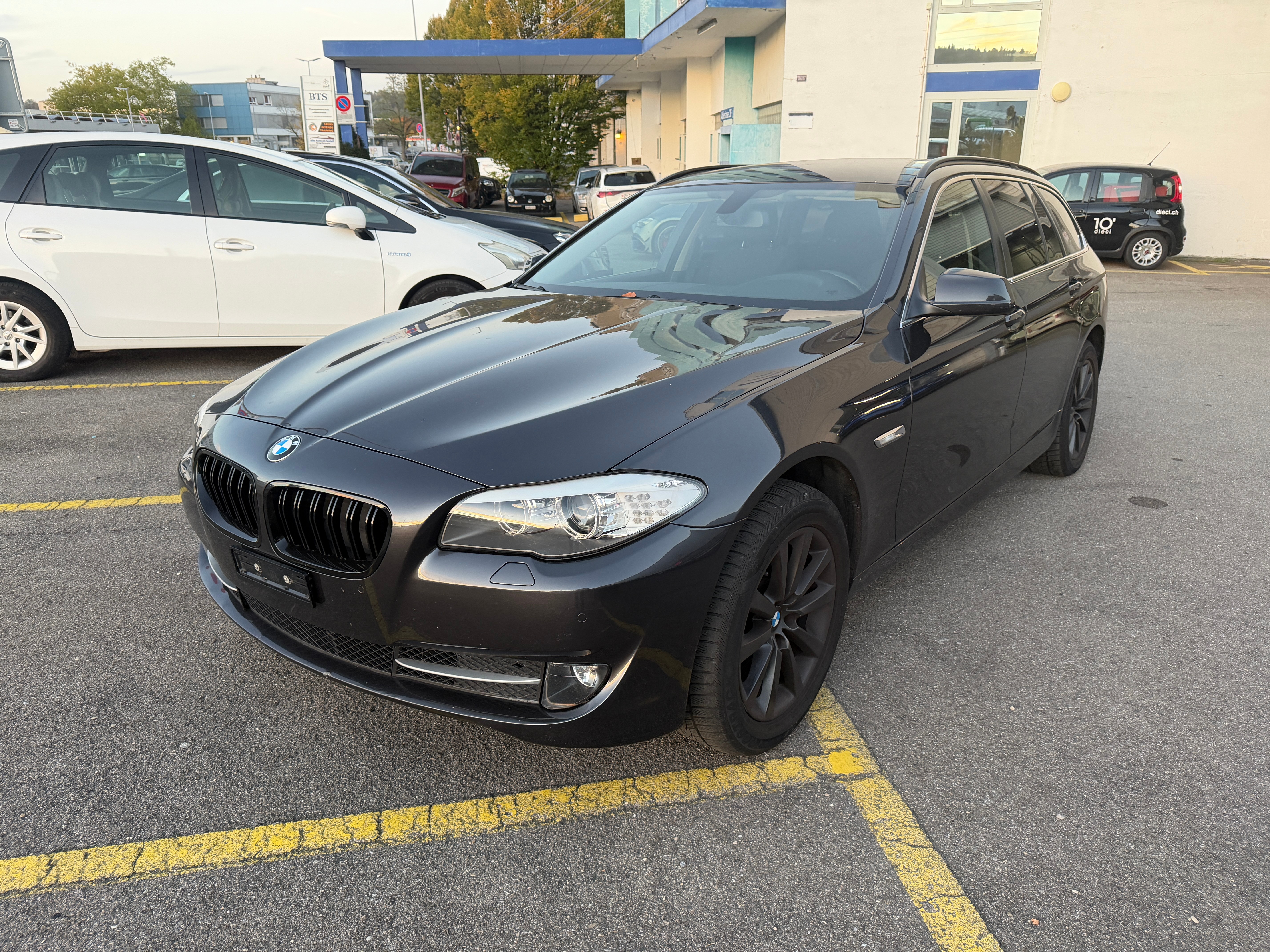 Car photo