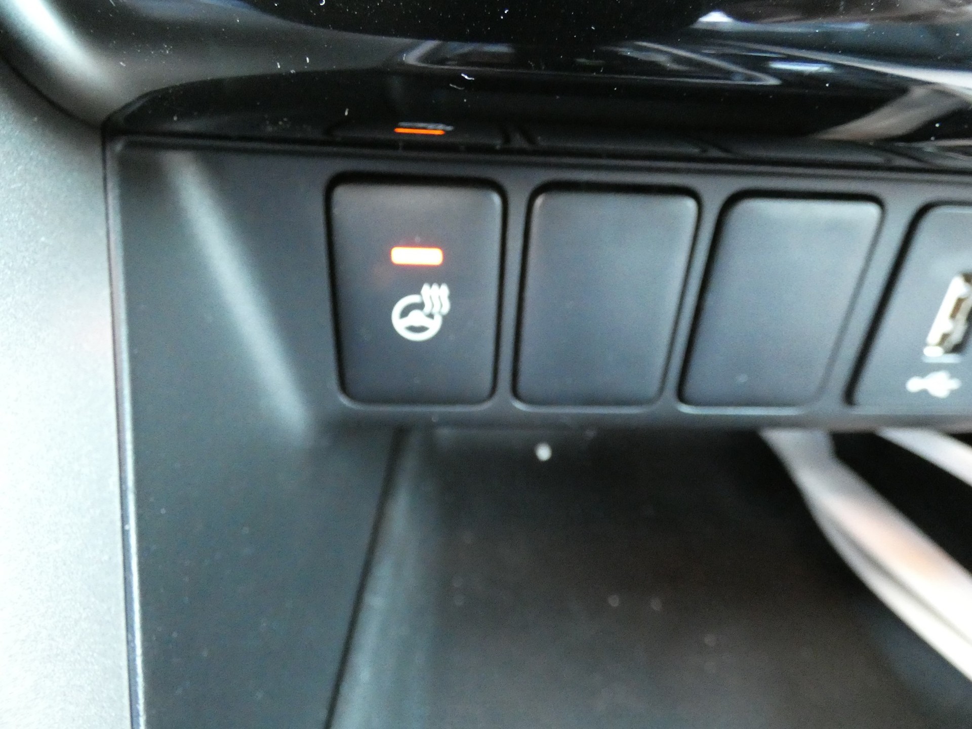 MITSUBISHI Eclipse Cross 2.4 PHEV Diamond 4WD-image-15