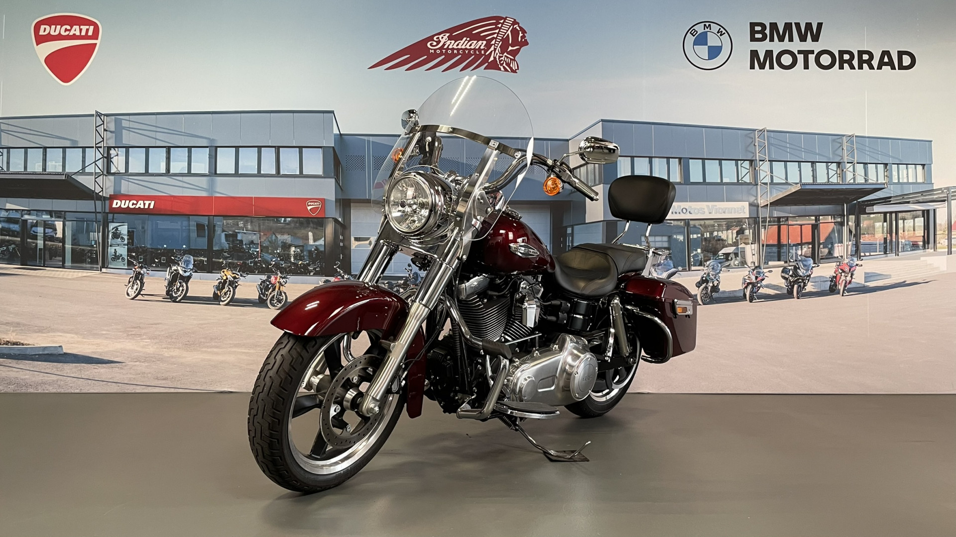 HARLEY-DAVIDSON FLD 1690 Dyna Switchback-showroom-element-2