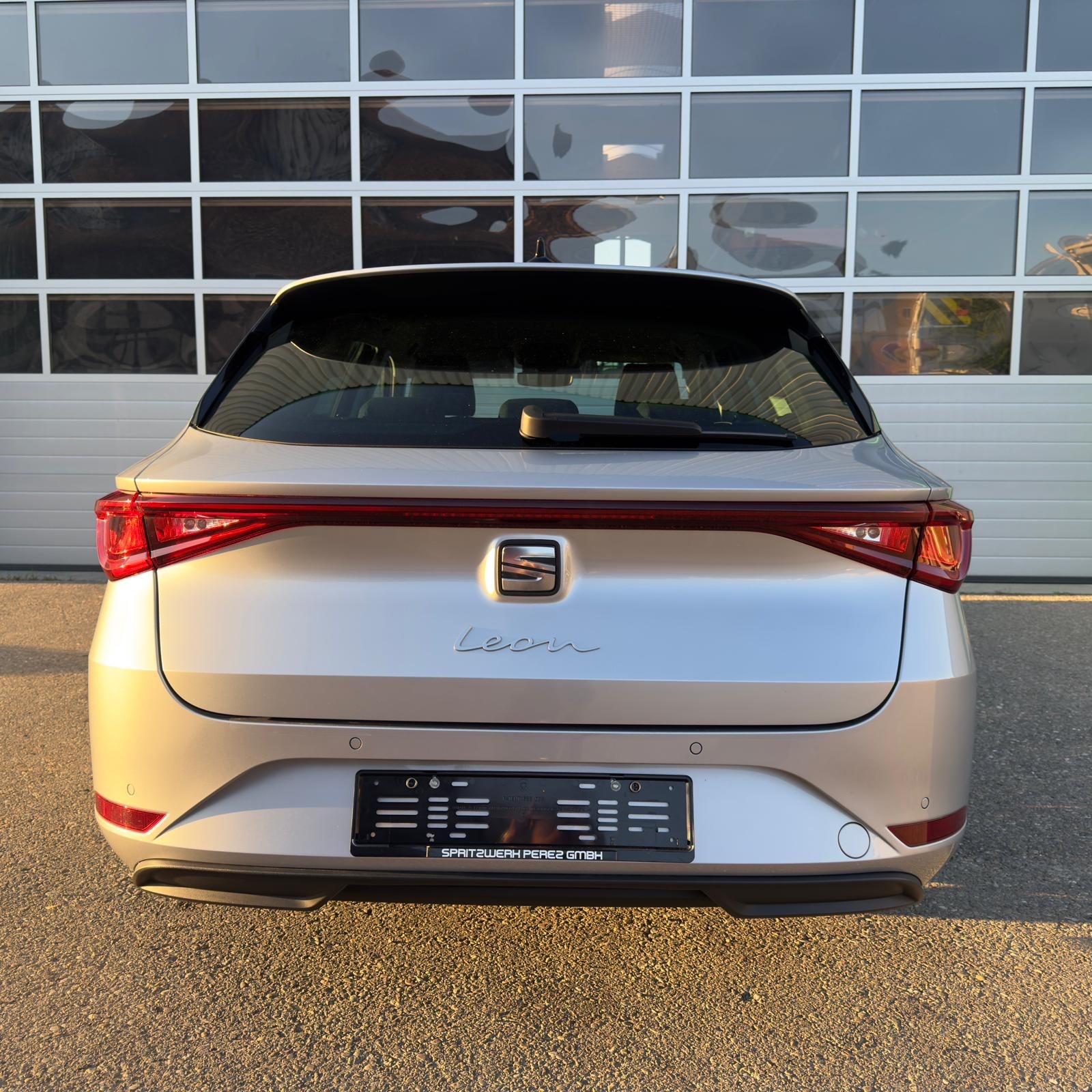 SEAT 2.0 TDI EVO DSG Style *CH FAHRZEUG*-image-4