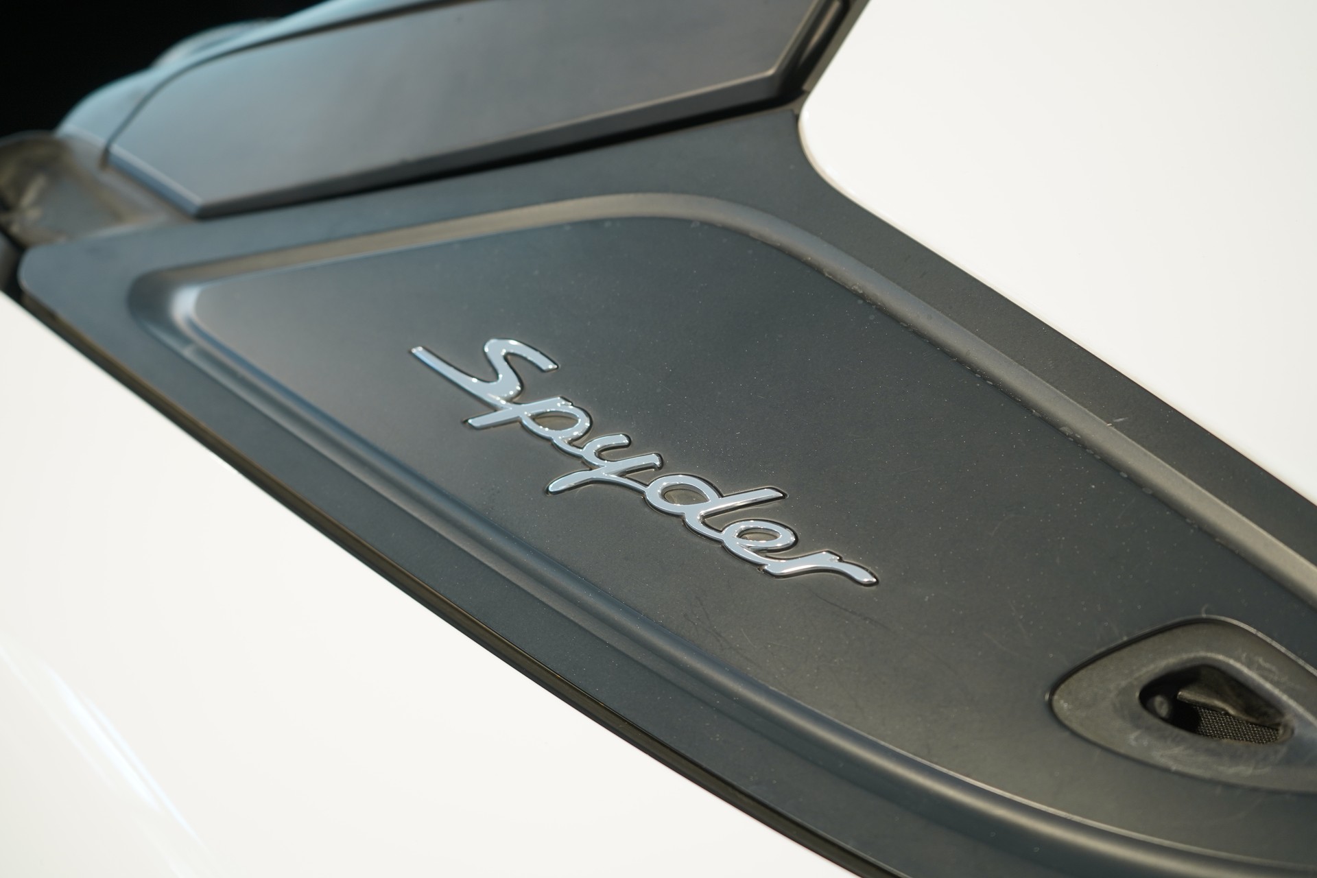 PORSCHE 718 Boxster Spyder / CH-Fahrzeug-image-17