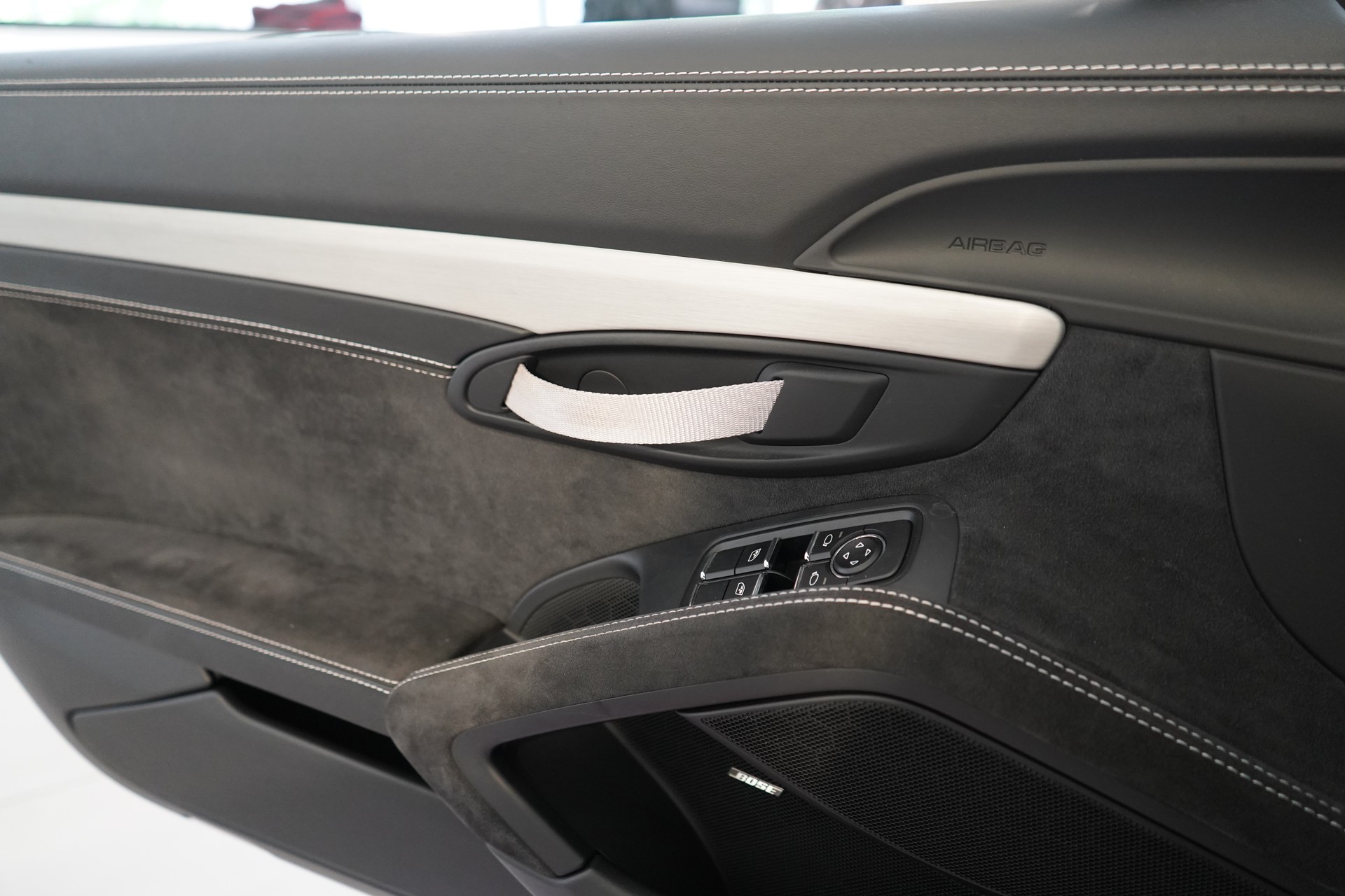 PORSCHE 718 Boxster Spyder / CH-Fahrzeug-image-15