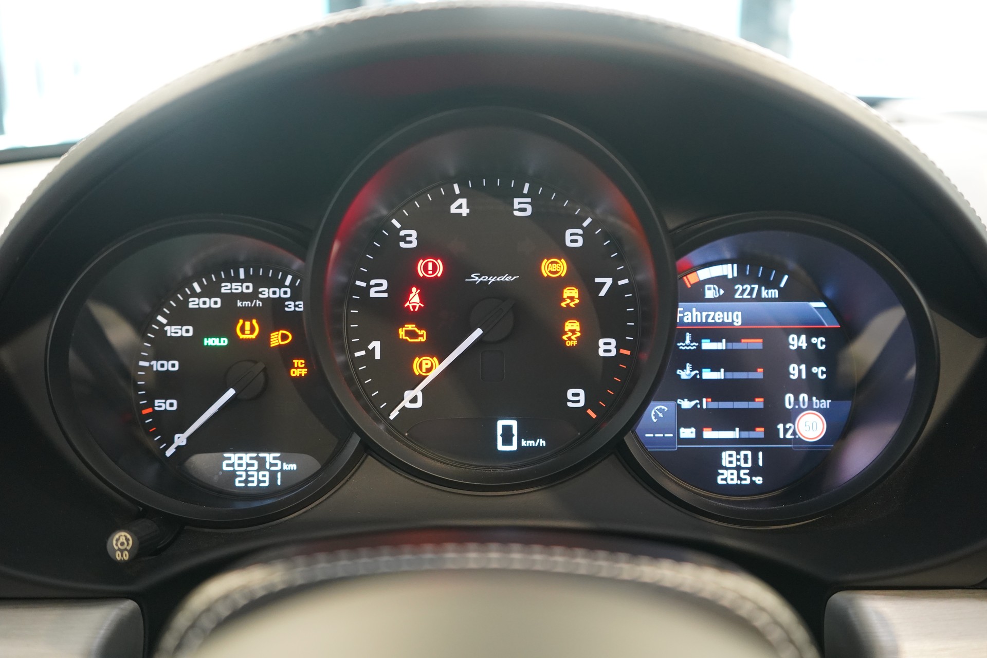 PORSCHE 718 Boxster Spyder / CH-Fahrzeug-image-8