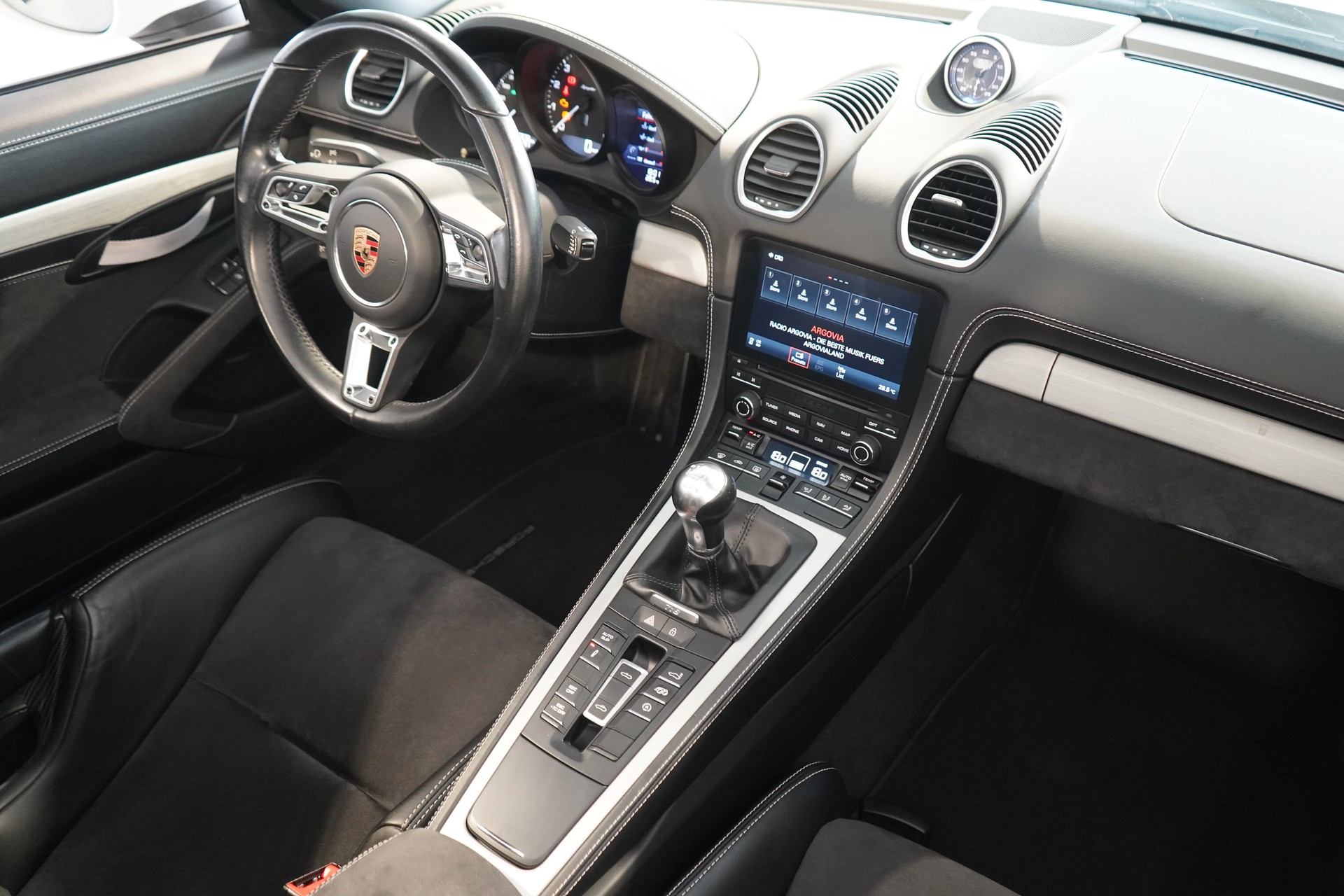 PORSCHE 718 Boxster Spyder / CH-Fahrzeug-image-7