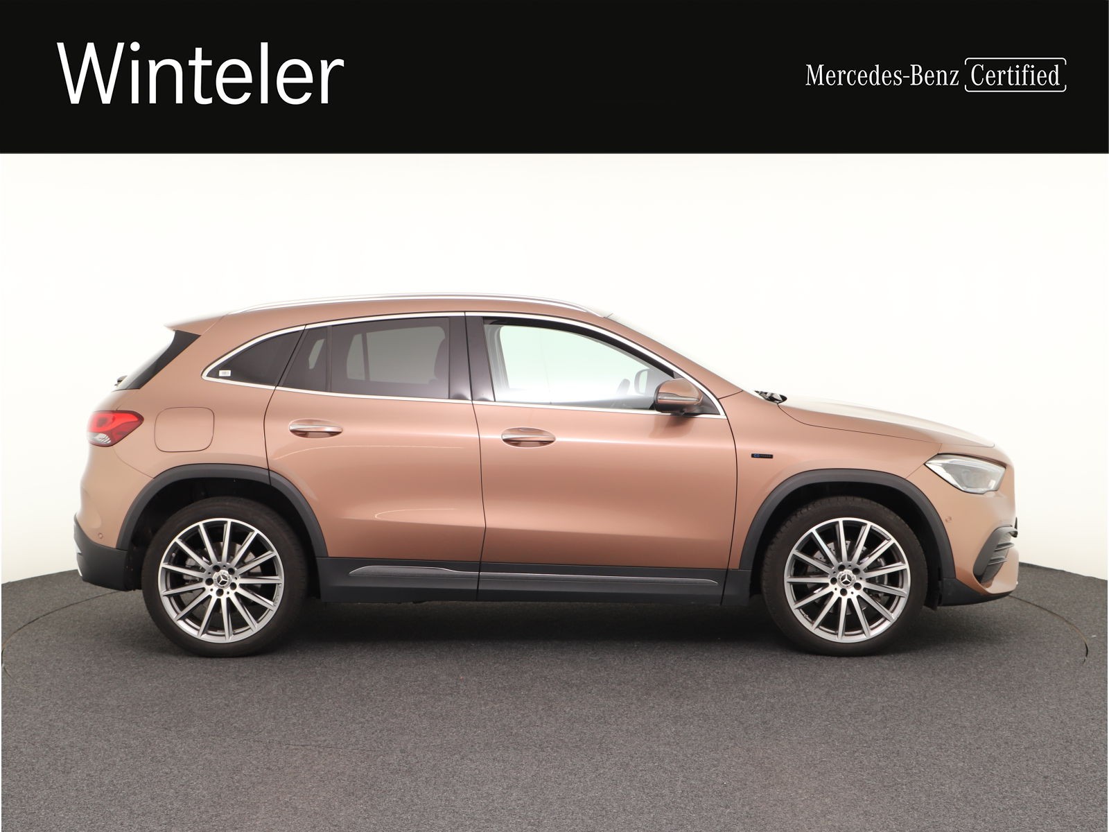 MERCEDES-BENZ GLA 250e AMG Line 8G-DCT-image-7