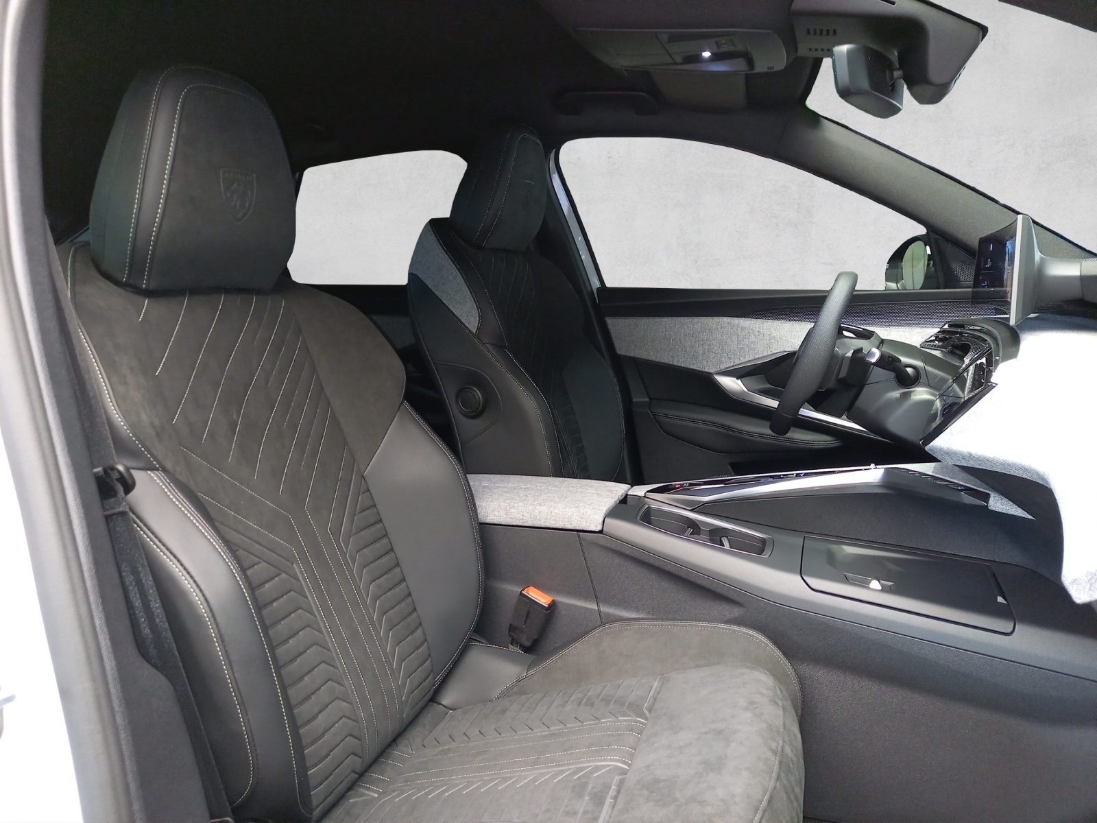 PEUGEOT 3008 e-GT 73kWh-image-14