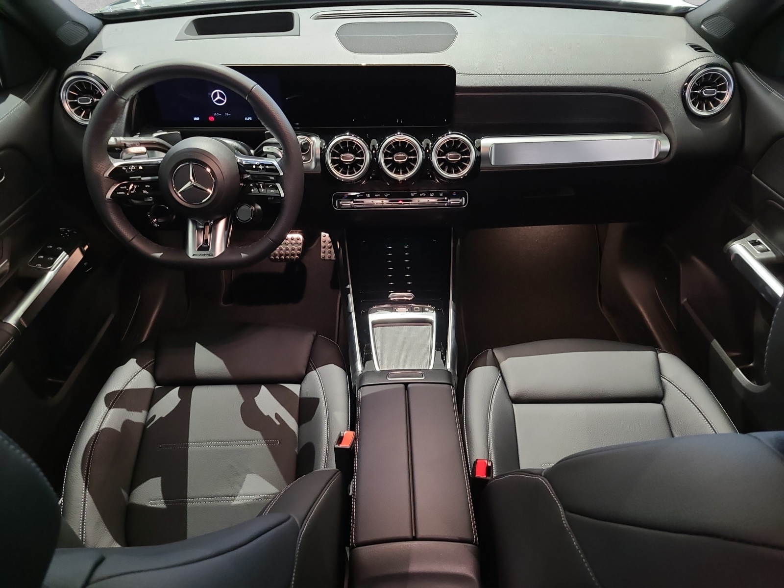 MERCEDES-BENZ GLB AMG 35 4Matic 8G-Tronic-image-11