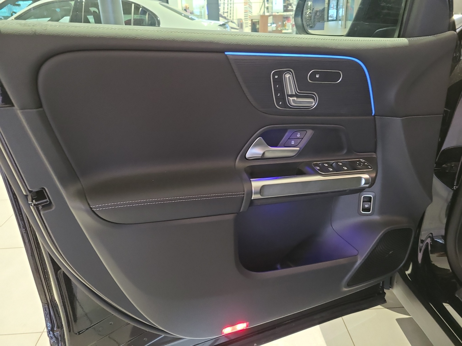 MERCEDES-BENZ GLB AMG 35 4Matic 8G-Tronic-image-8