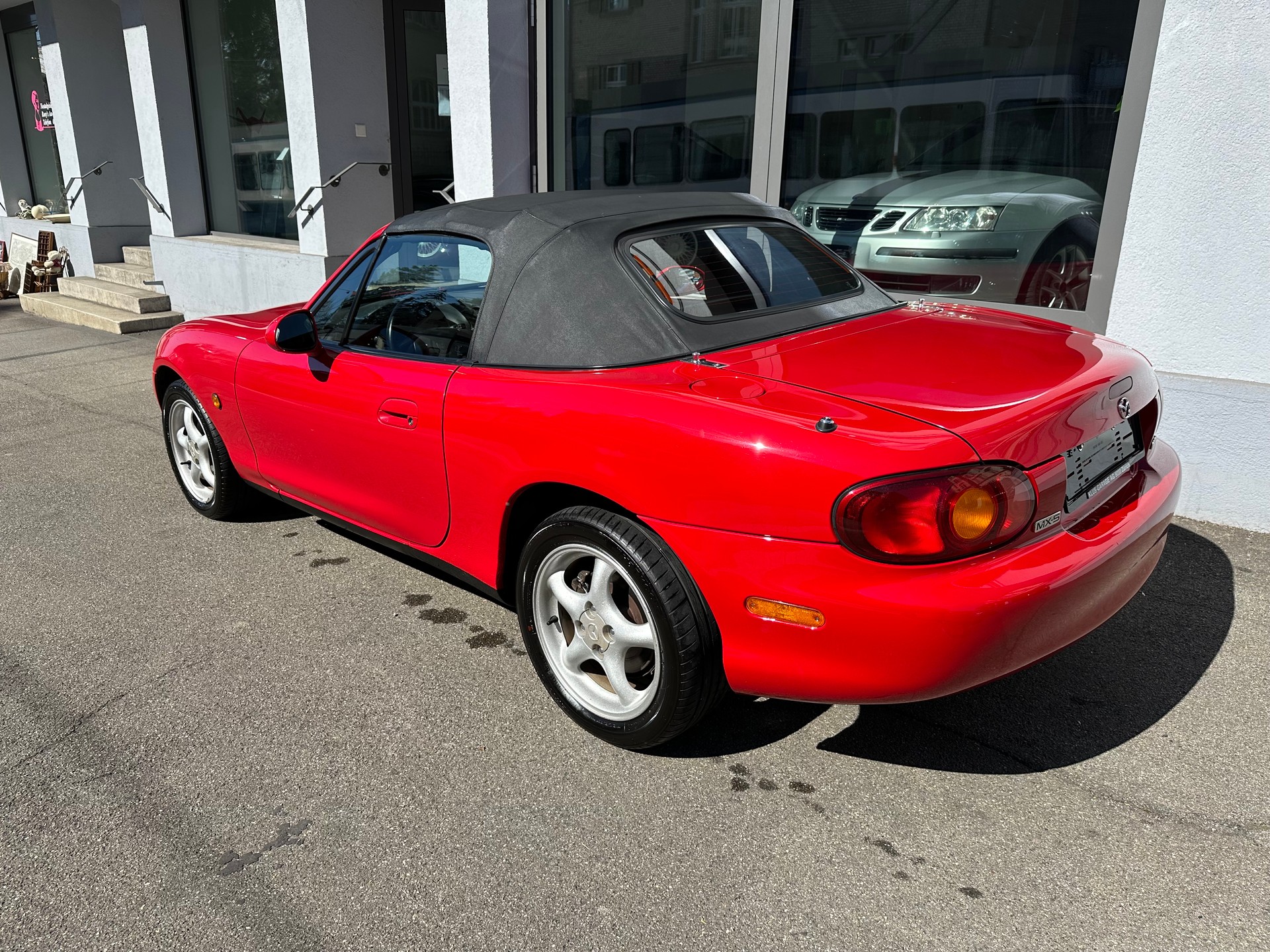 MAZDA MX-5 1.6i-16 Youngster-showroom-element-1