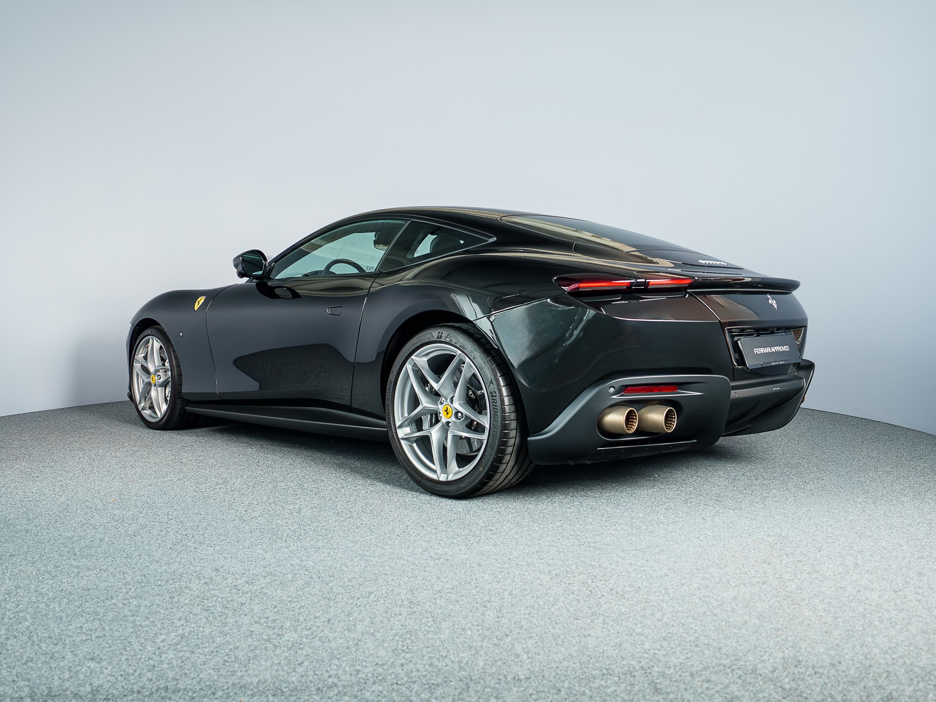 FERRARI Roma 3.9 V8 T-showroom-element-1