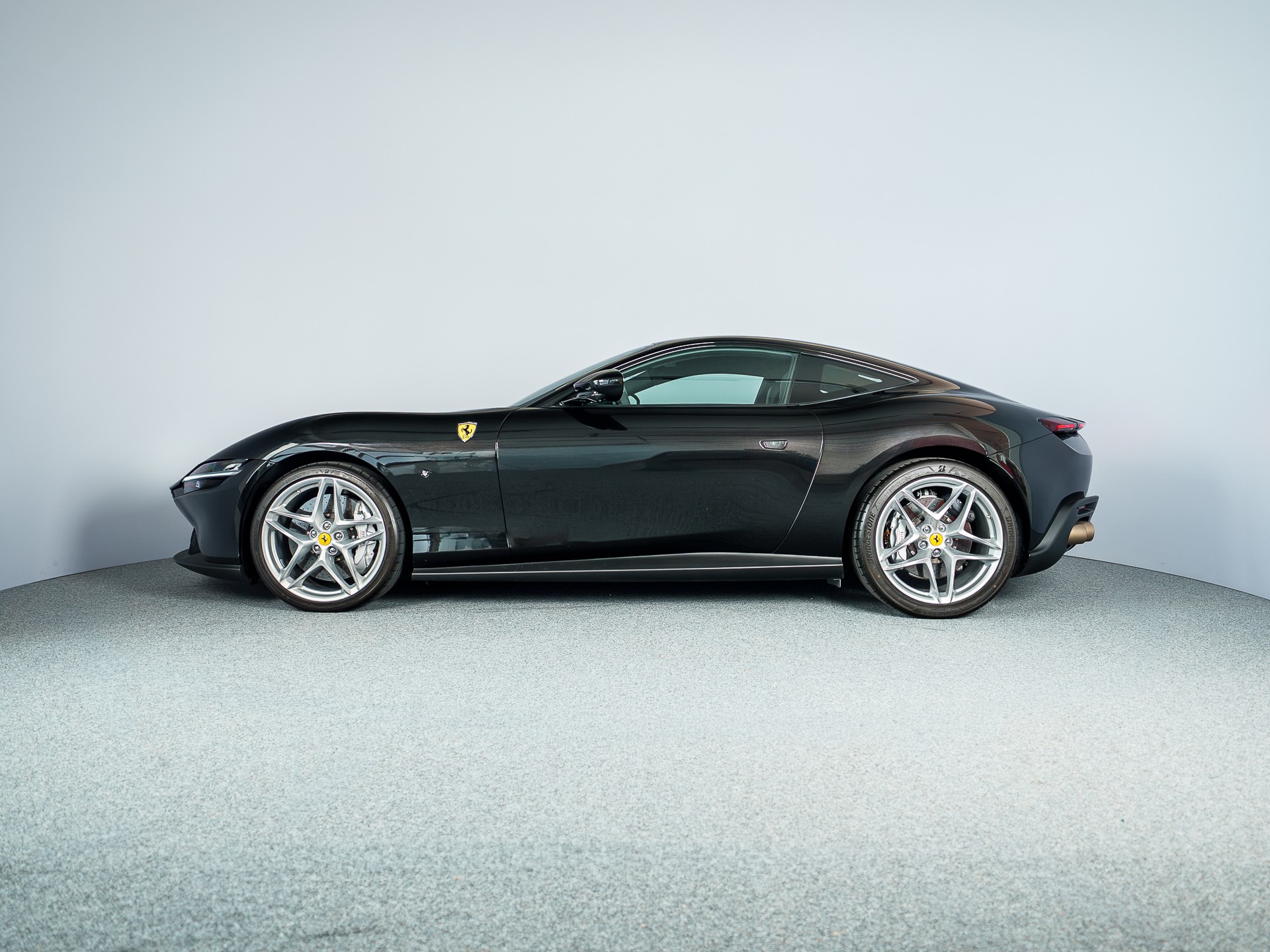 FERRARI Roma 3.9 V8 T-showroom-element-2