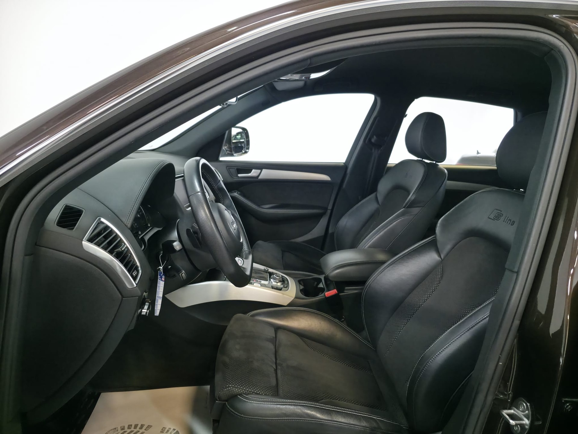 AUDI Q5 2.0 TFSI quattro tiptronic-image-18