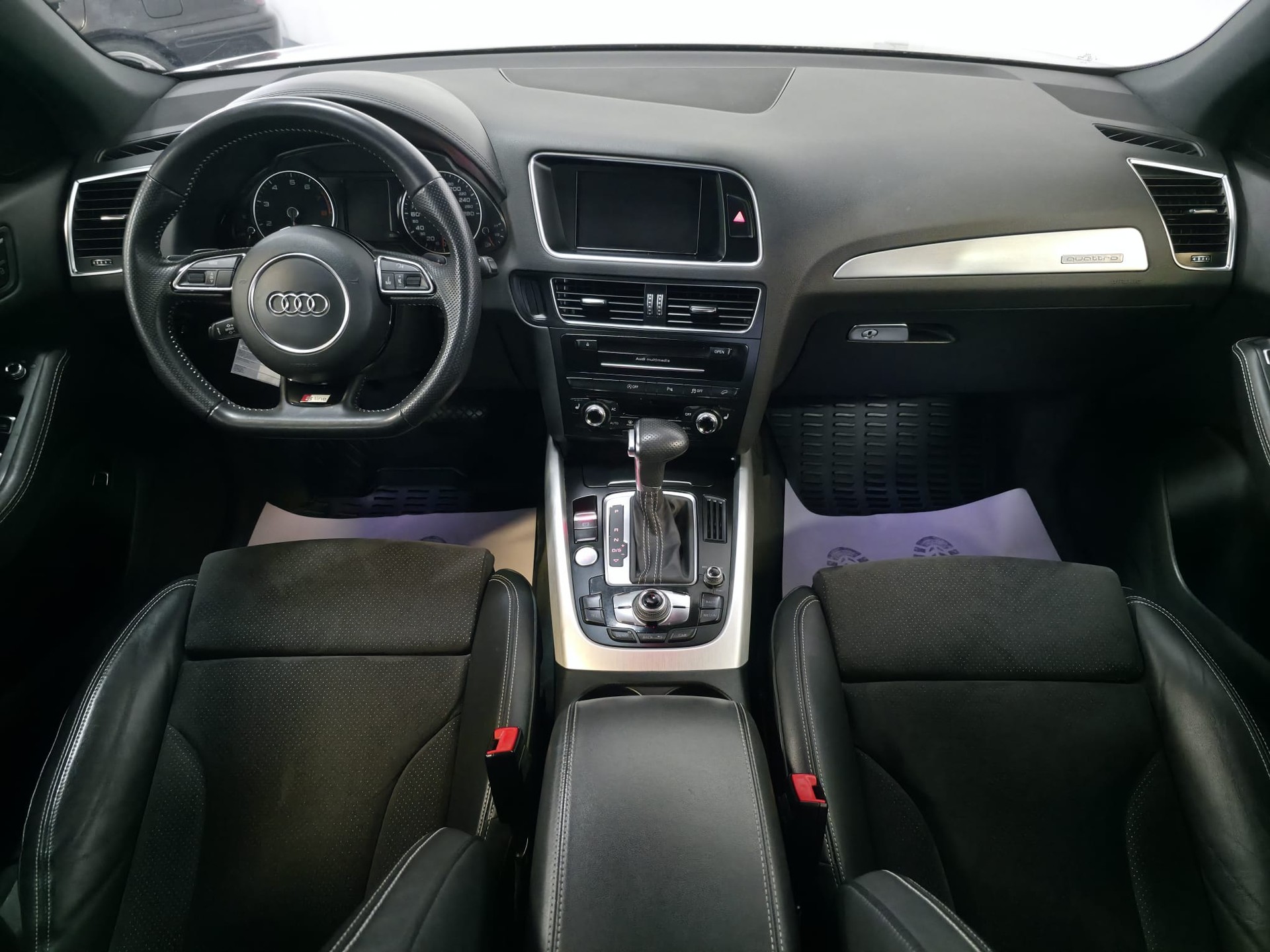 AUDI Q5 2.0 TFSI quattro tiptronic-image-15