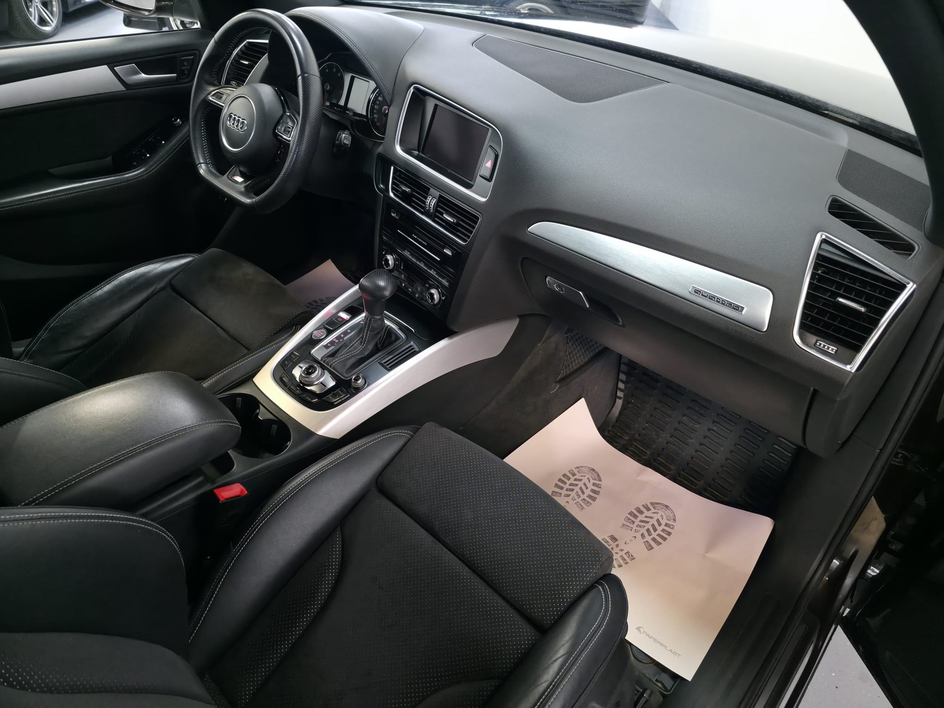 AUDI Q5 2.0 TFSI quattro tiptronic-image-16