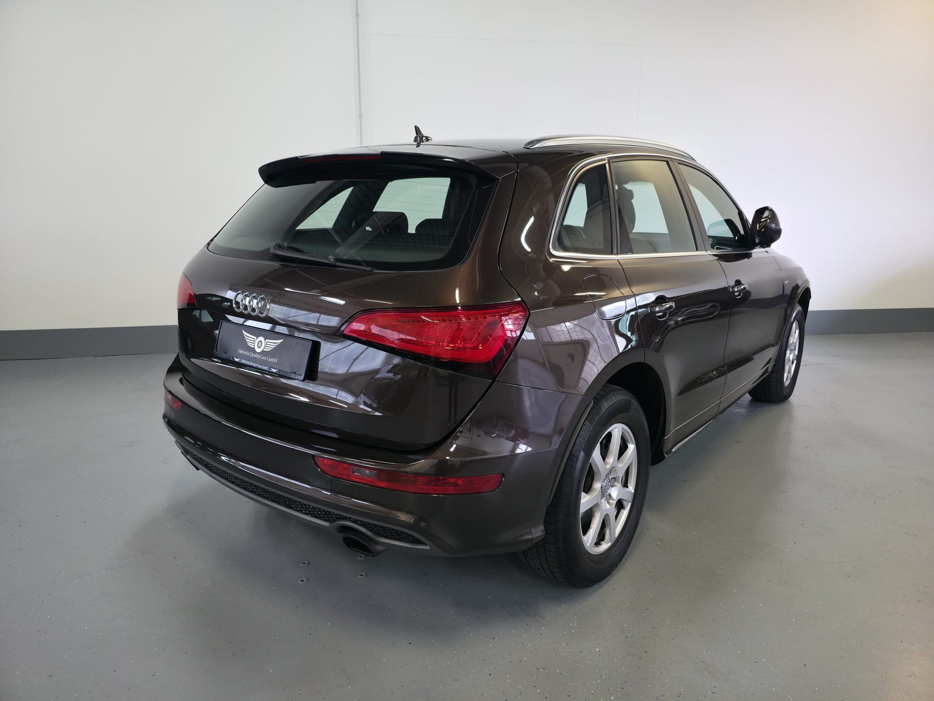 AUDI Q5 2.0 TFSI quattro tiptronic-image-10