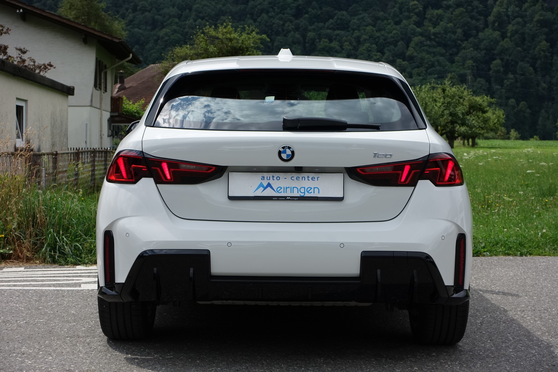 BMW 120i M Sport Steptronic *neustes Modell*-image-8