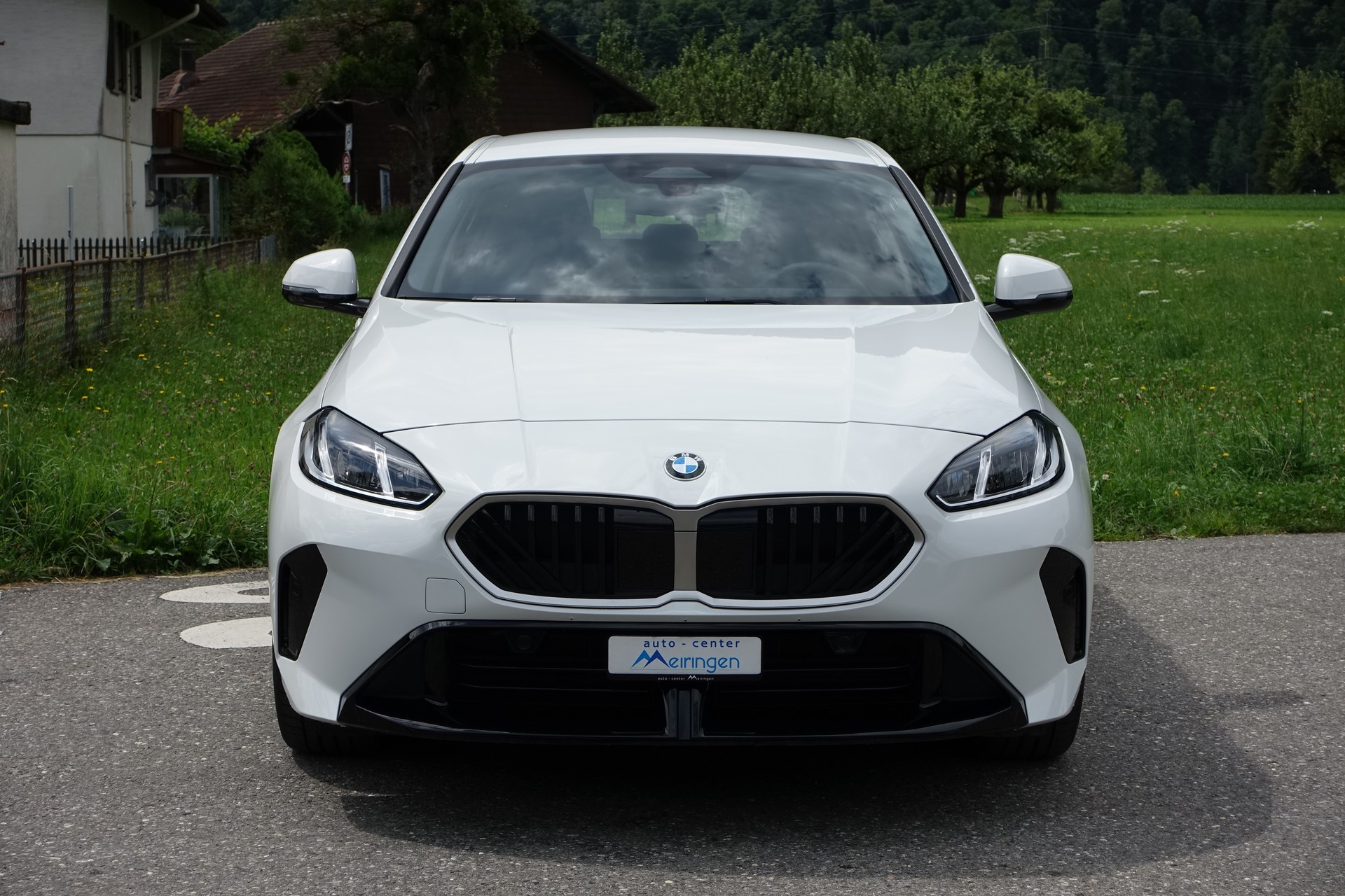 BMW 120i M Sport Steptronic *neustes Modell*-image-2