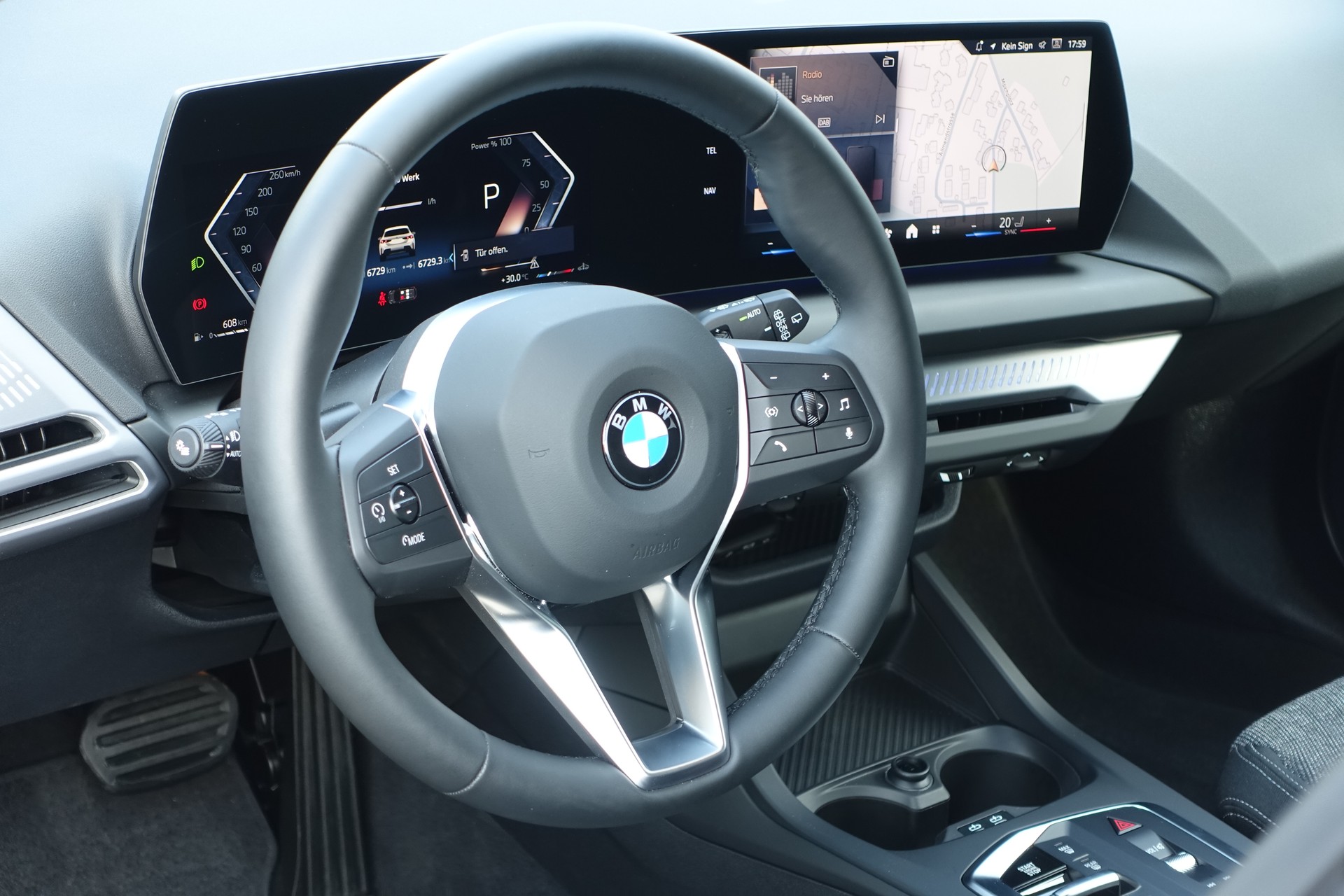 BMW 120i M Sport Steptronic *neustes Modell*-image-13
