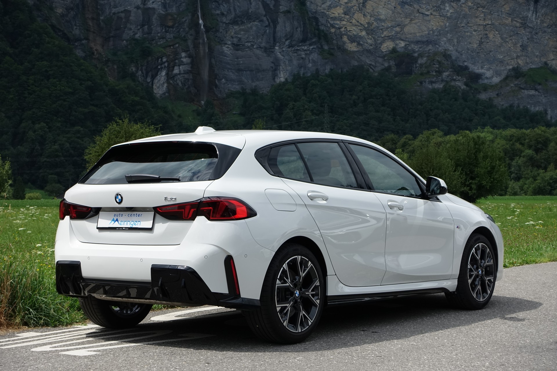 BMW 120i M Sport Steptronic *neustes Modell*-image-6