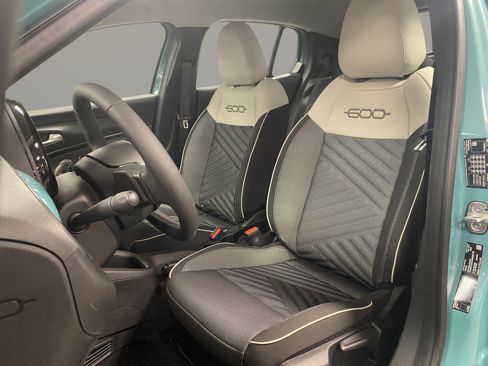 FIAT 600 1.2 Hybrid 136 Swis-image-8