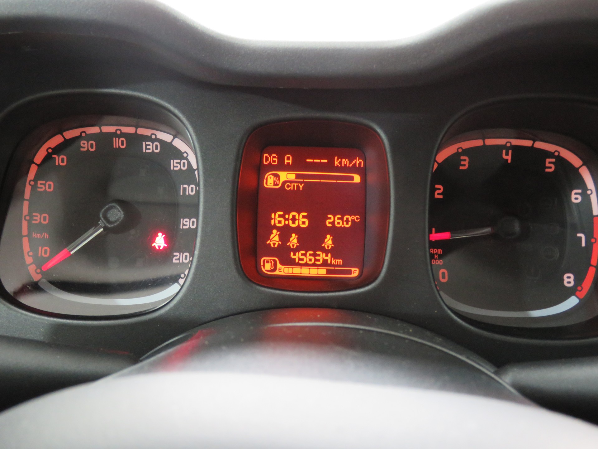 FIAT Panda 1.0 MHEV RED-image-12