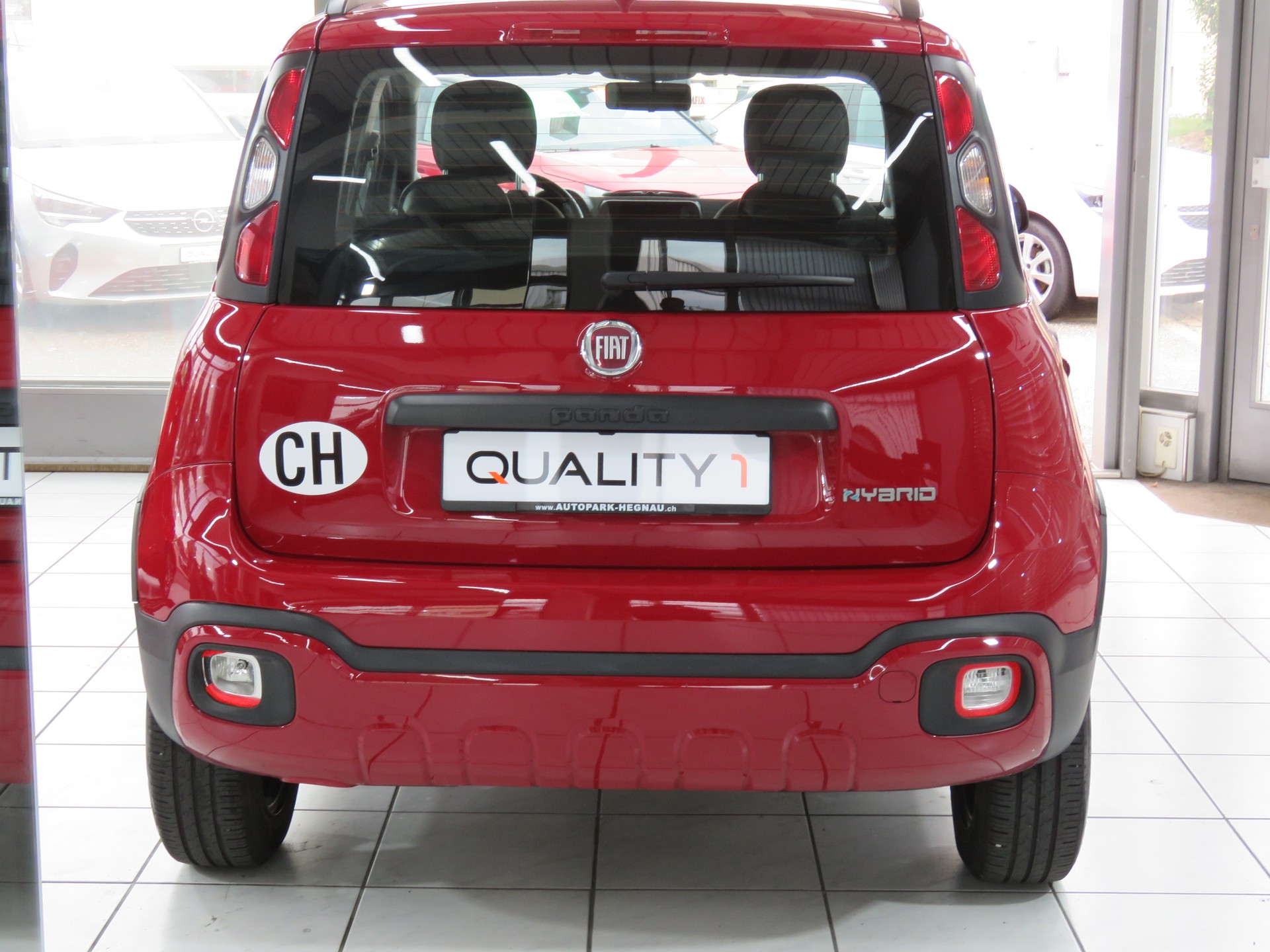FIAT Panda 1.0 MHEV RED-image-4