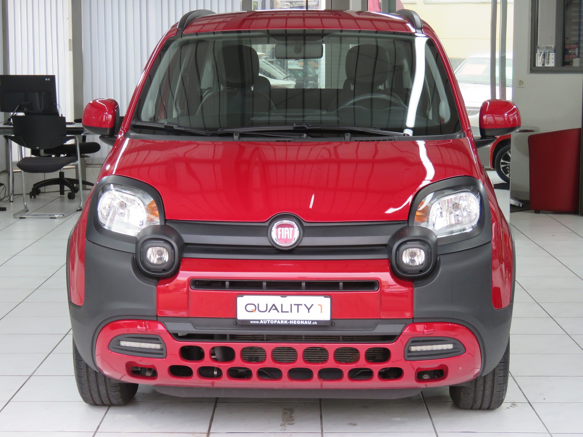 FIAT Panda 1.0 MHEV RED-image-1