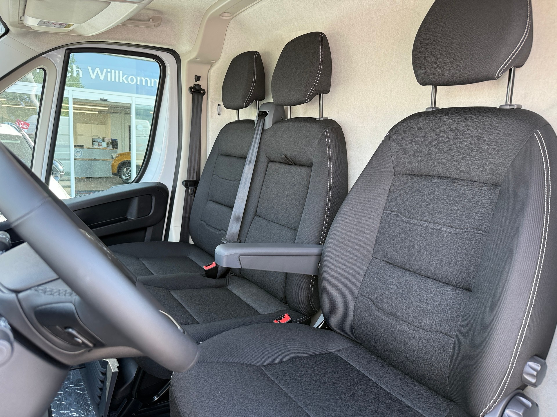 CITROEN Jumper 35+ 2.2 BlueHDi 180PS L4H3 Ersatzrad Lederlenkrad 270° Türen Armlehne, Alle Grössen verfügbar!-image-10