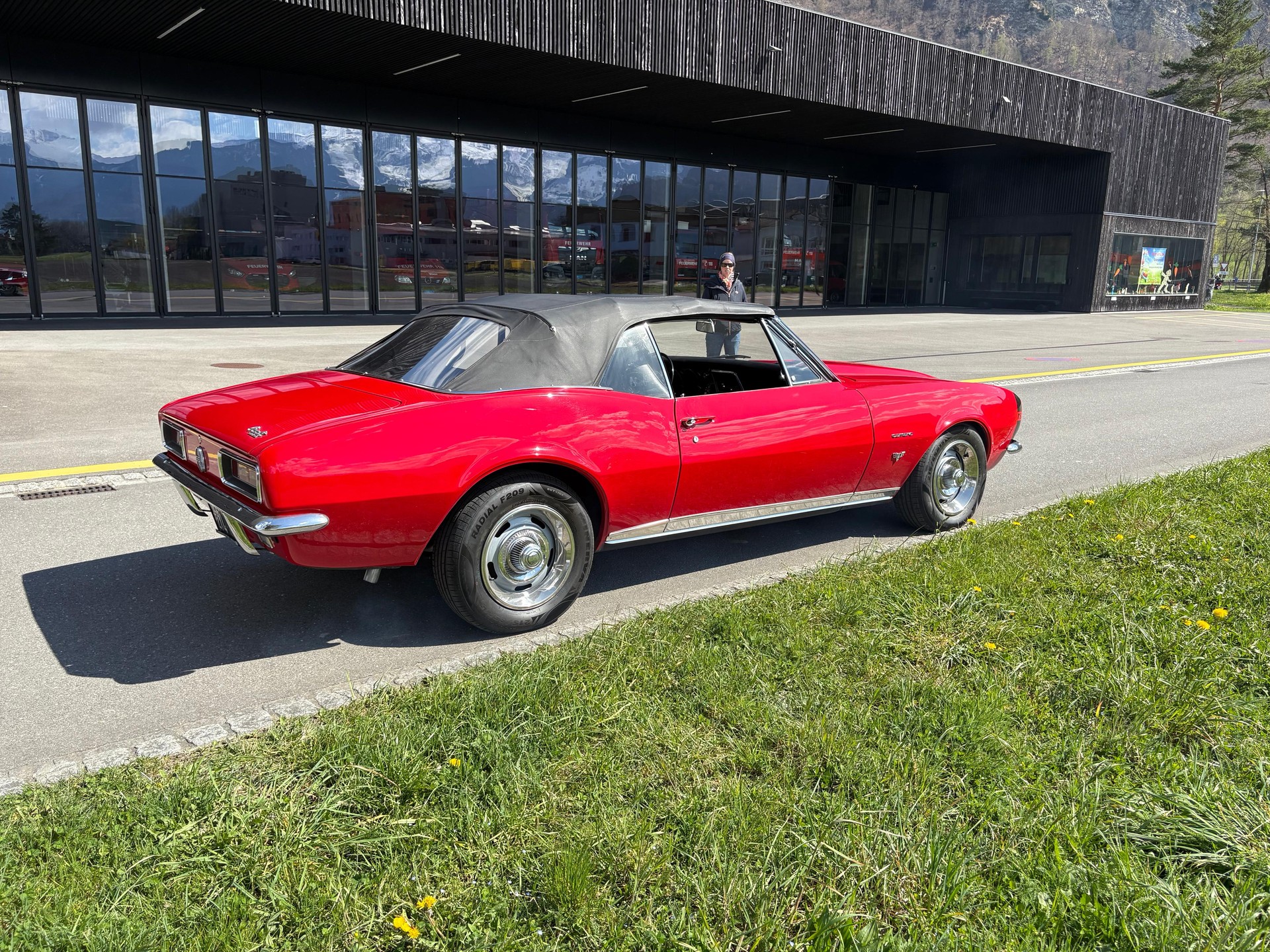 CHEVROLET Camaro RS Convertible-image-12