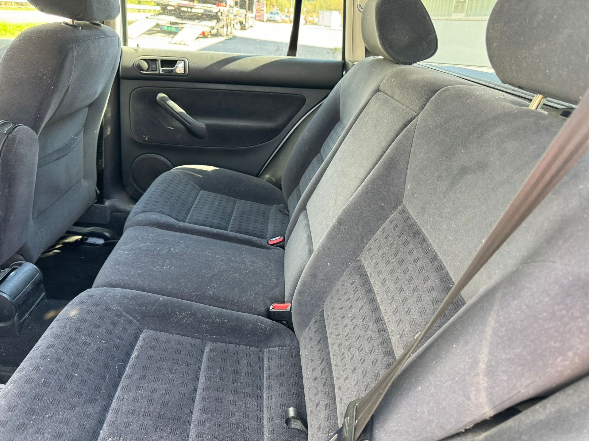 VW Golf Variant 2.0 Comfortline 4Motion-image-13
